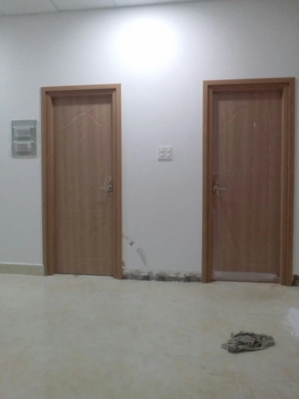 báo giá cửa gỗ công nghiệp