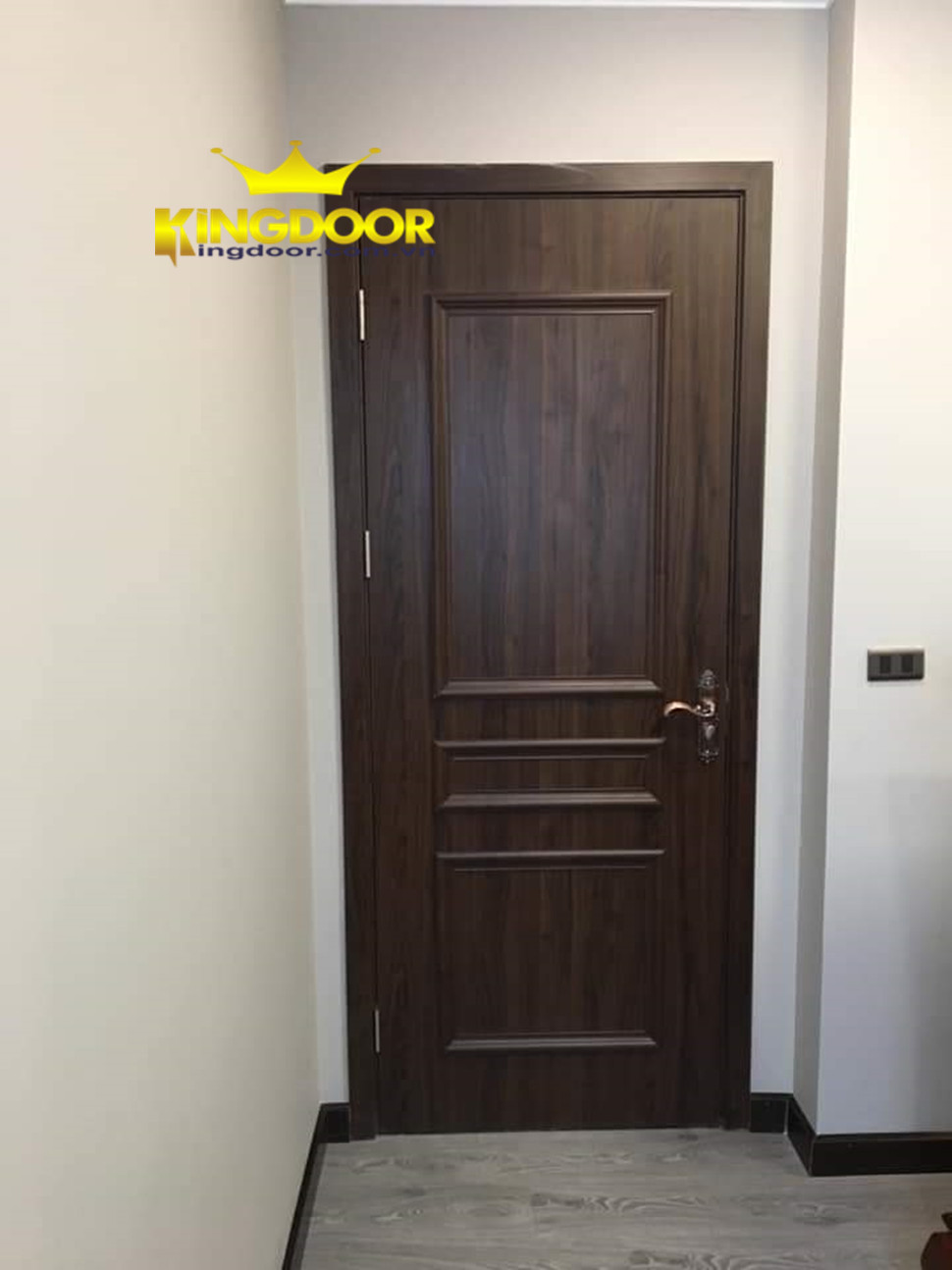 Cửa nhựa gỗ Composite giá rẻ