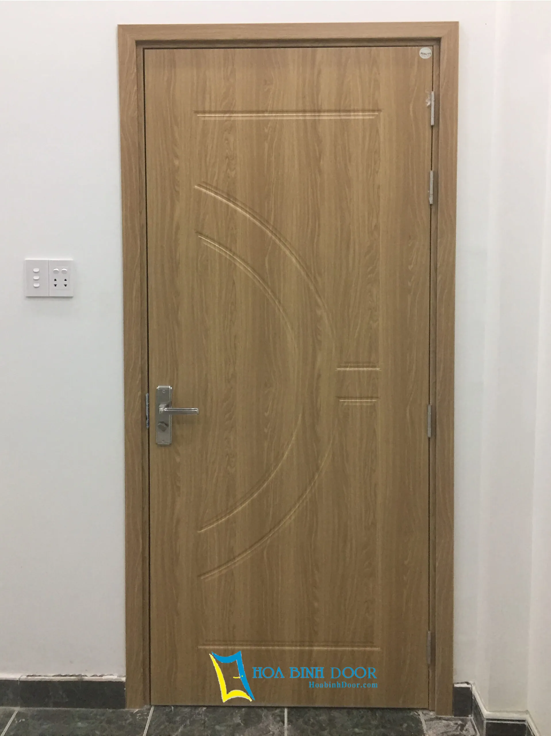 cửa nhựa gỗ composite Quận 2