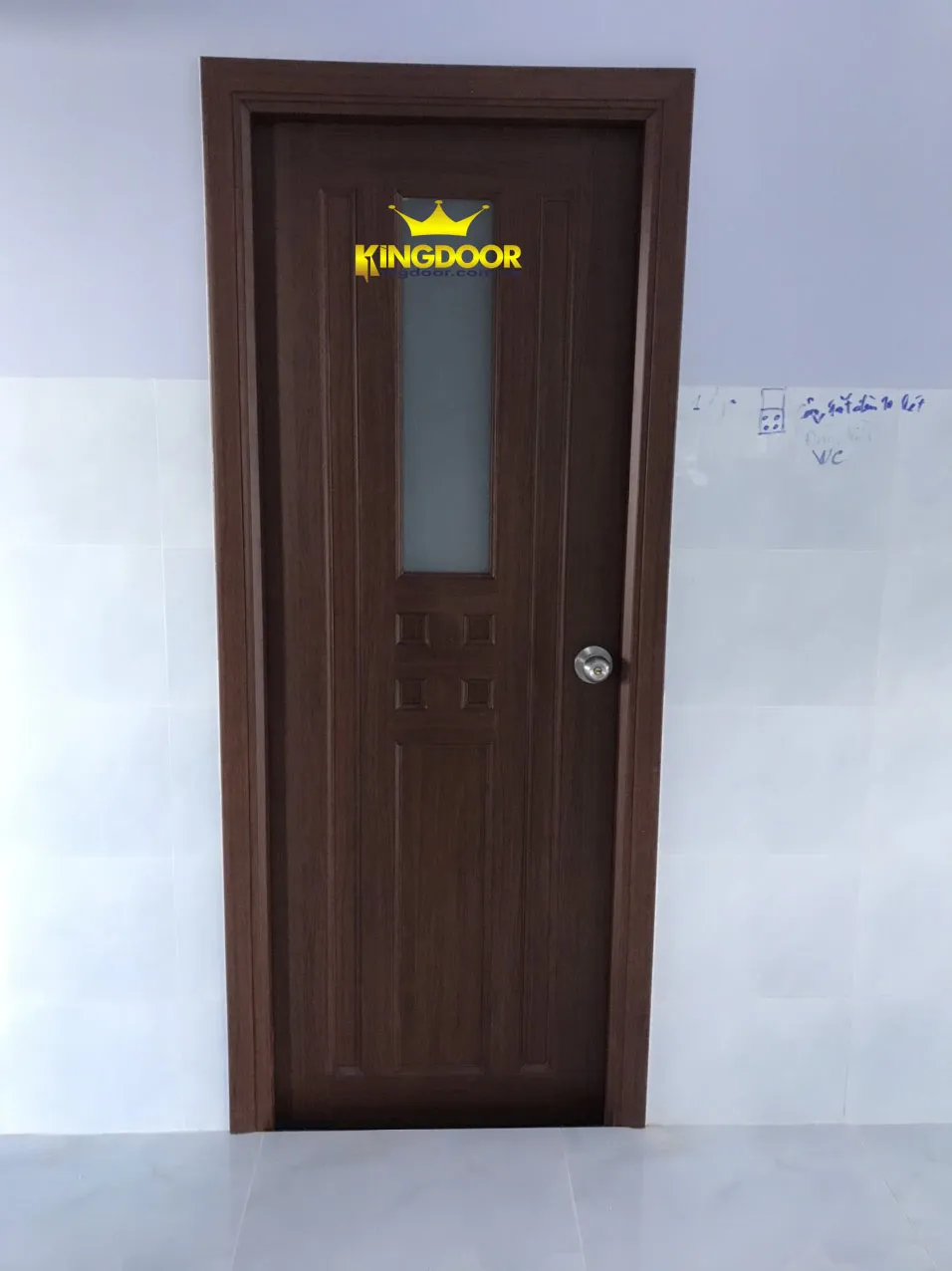 Cửa đài loan tại quận 4