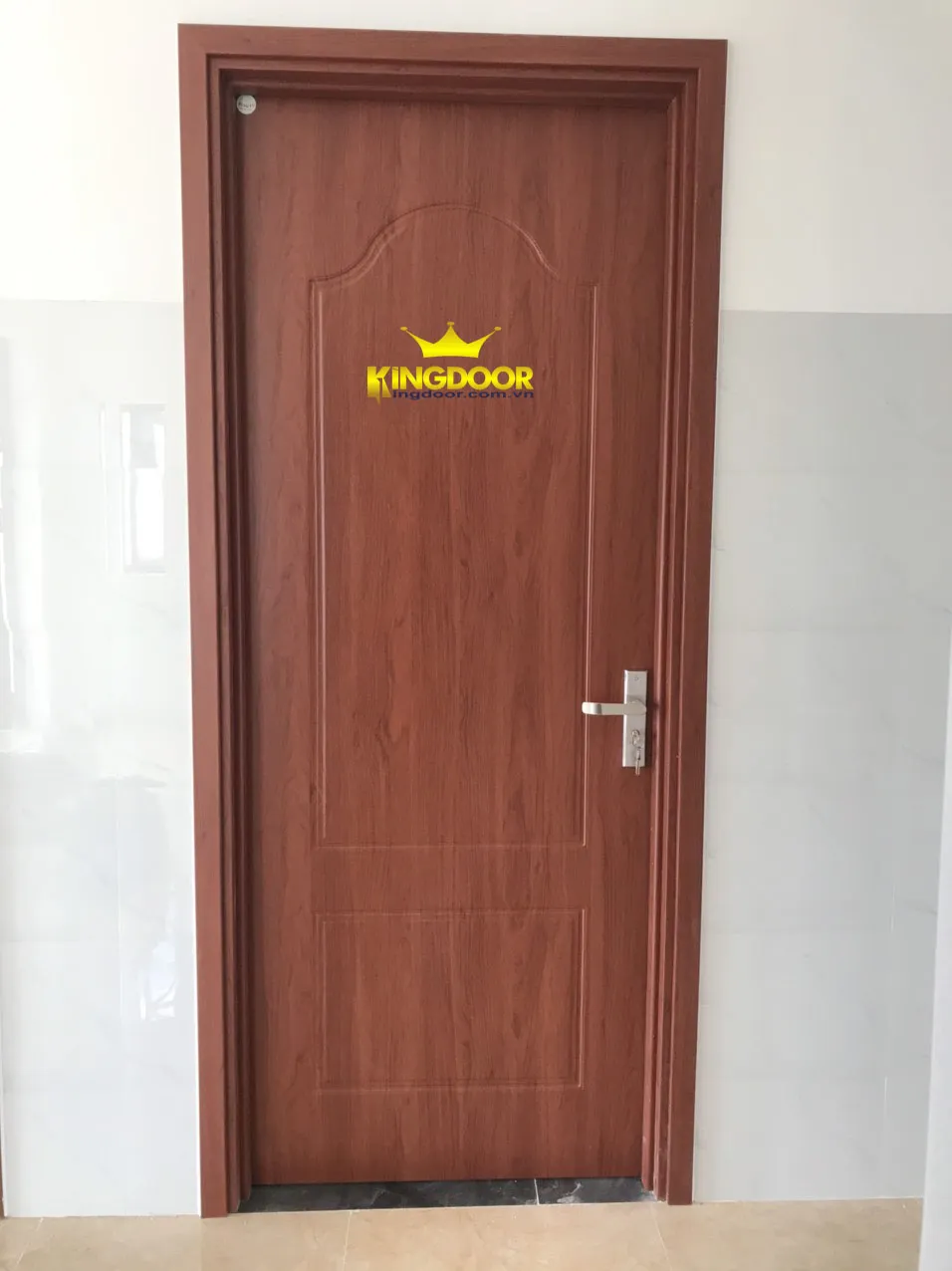 nên chọn cửa nhựa composite