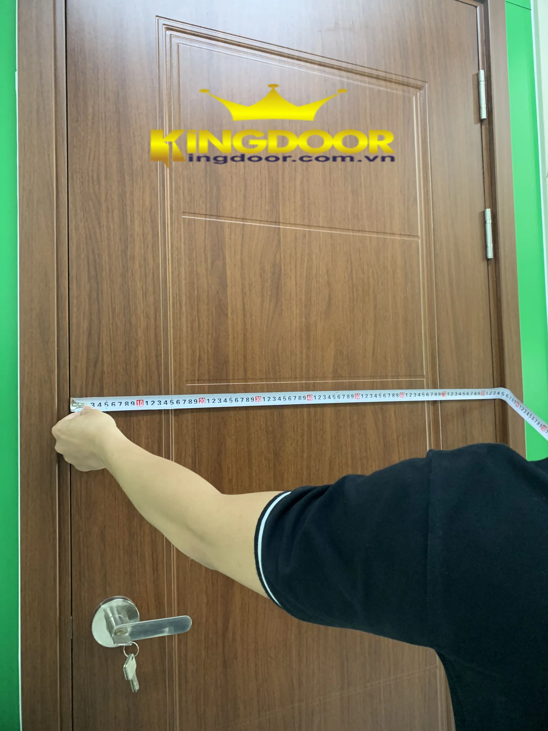 Cửa phòng ngủ tại Quận 1