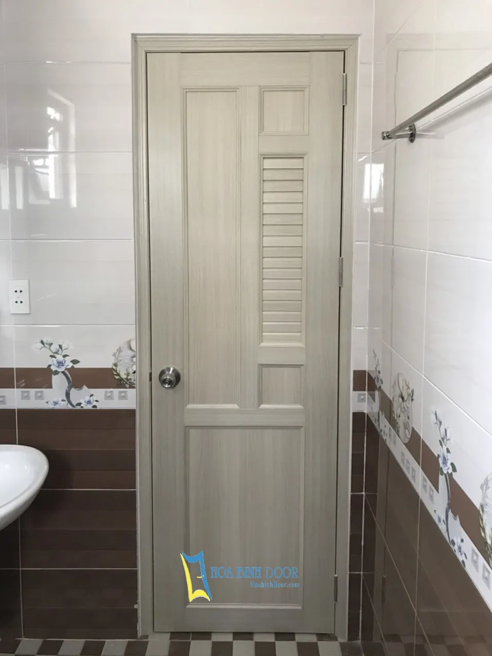 Cửa nhựa toilet nhà vệ sinh