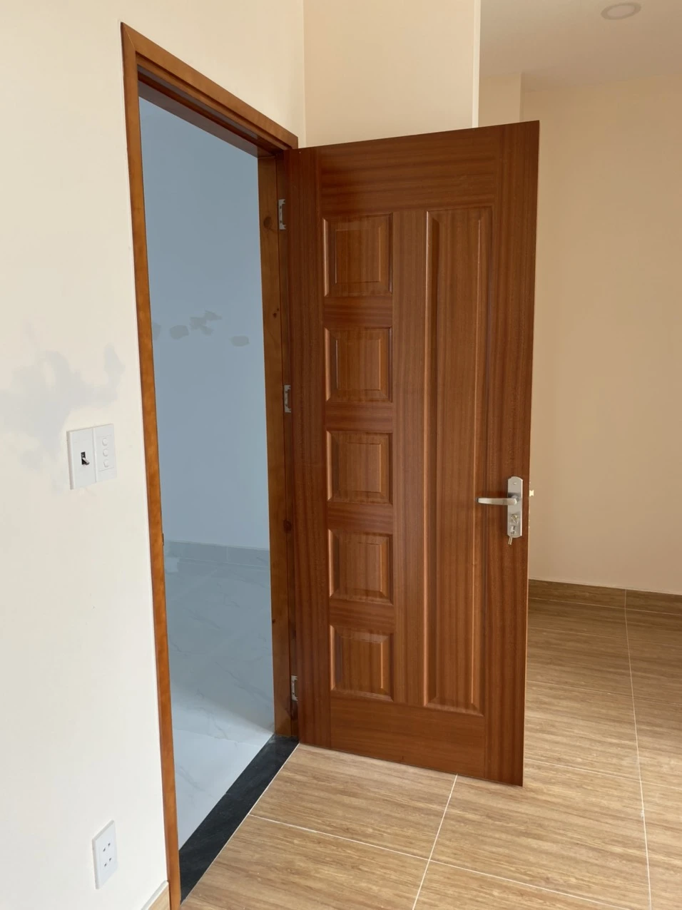 cua-hdf-verneer-tai-ben-tre