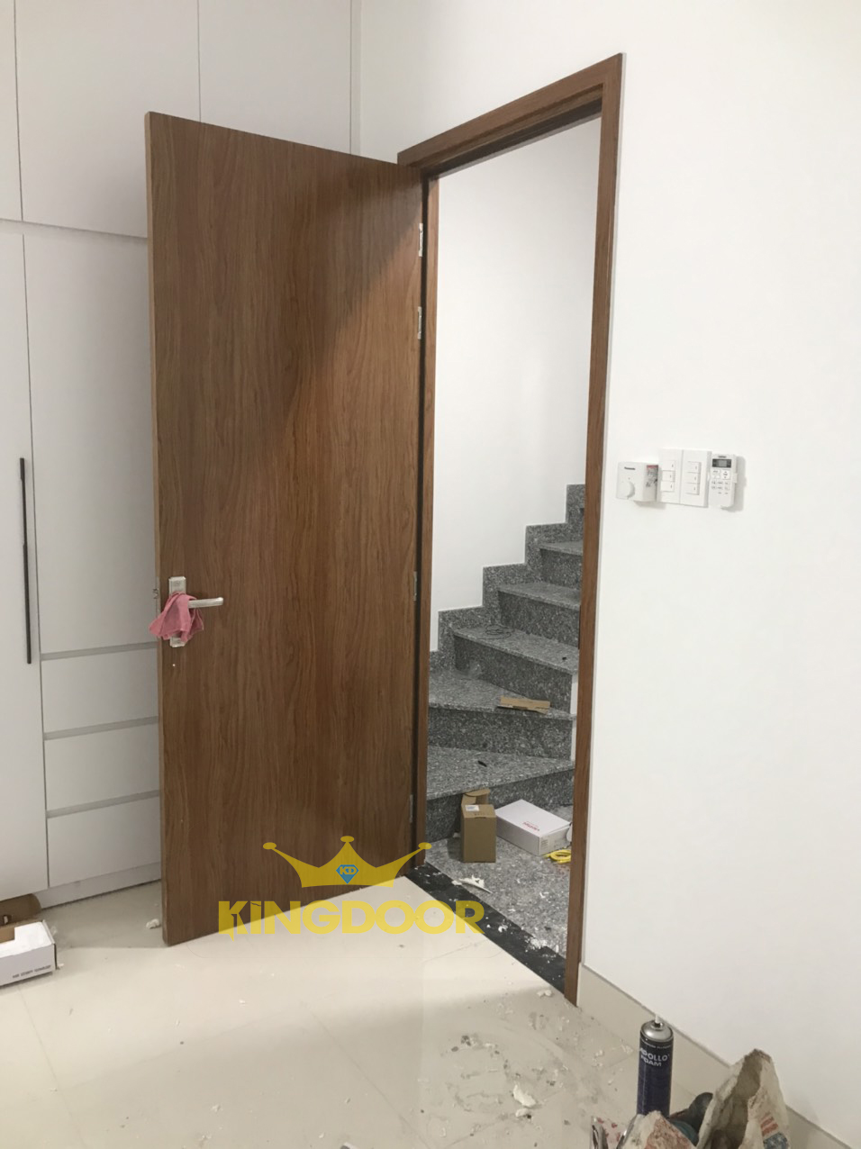 Giá cửa nhựa composite