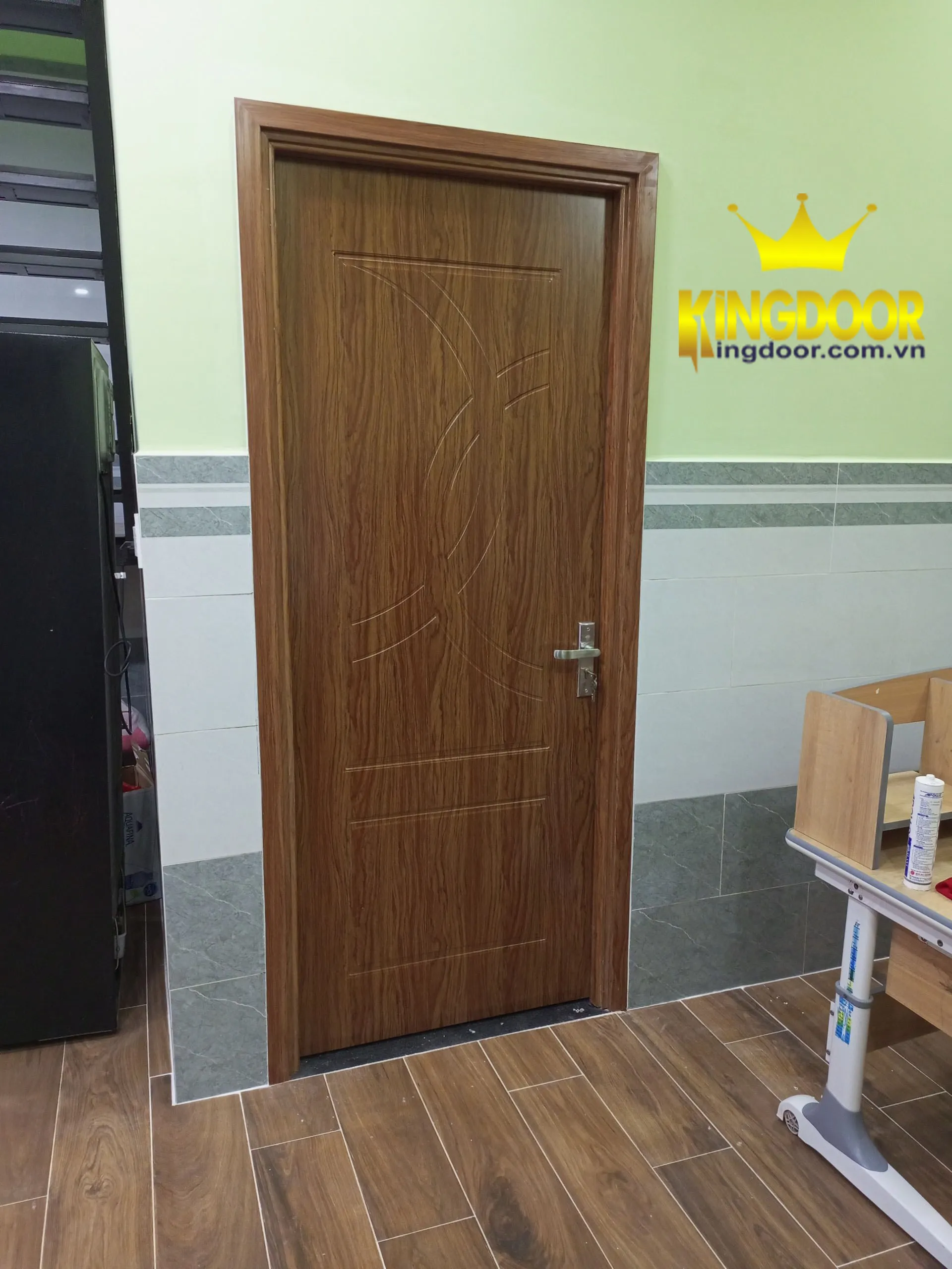 Cửa nhựa gỗ composite tại quận 9