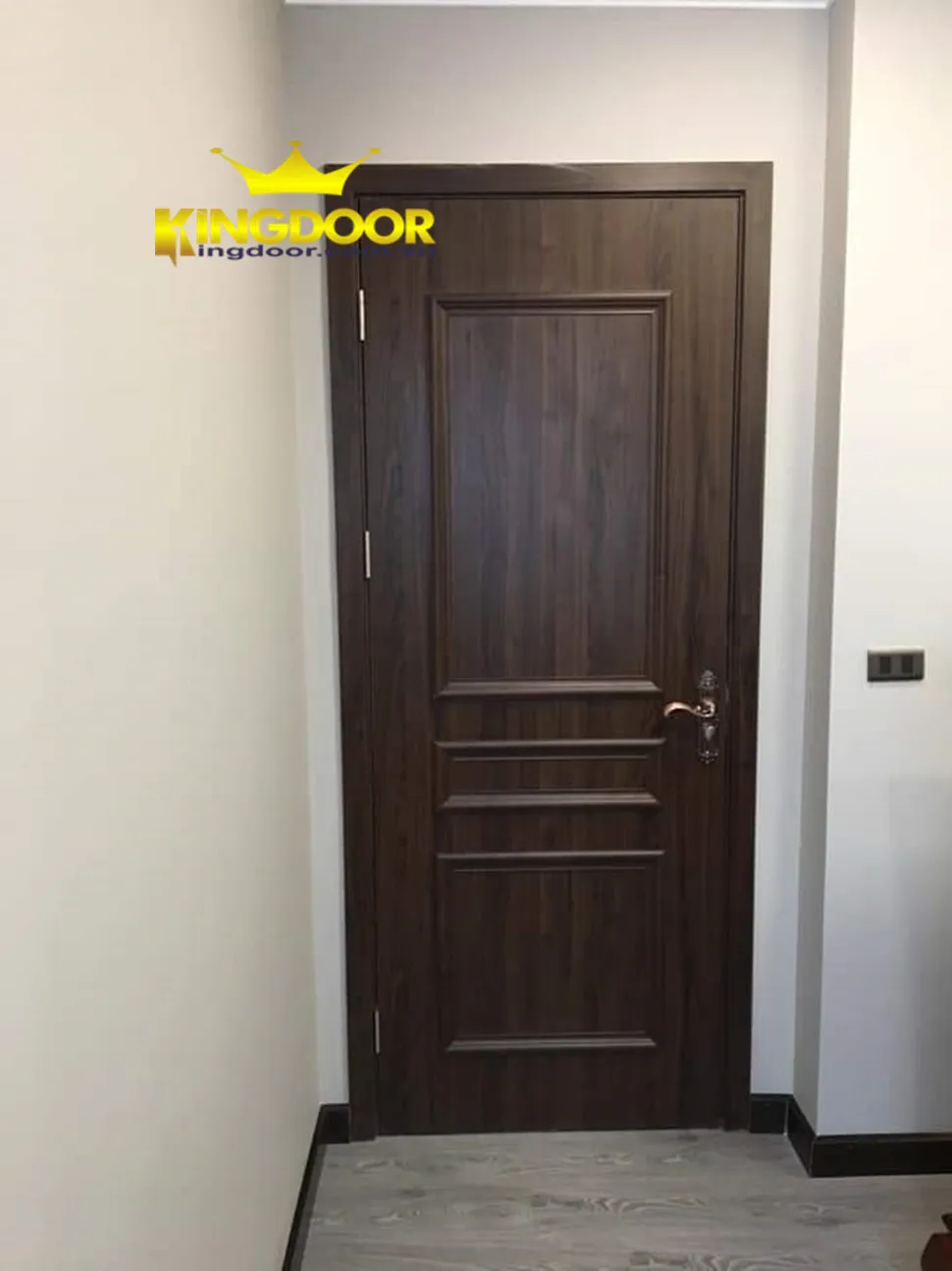 Cửa nhựa composite tại bến cát