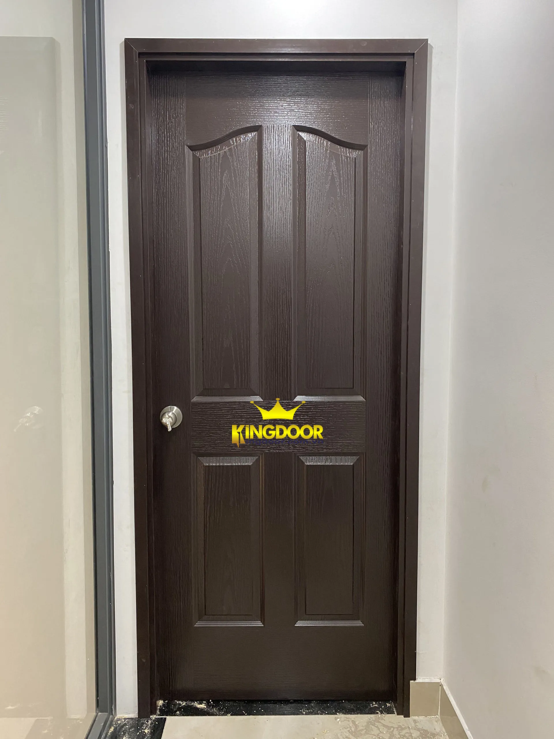 Cửa gỗ HDF sơn quận 8