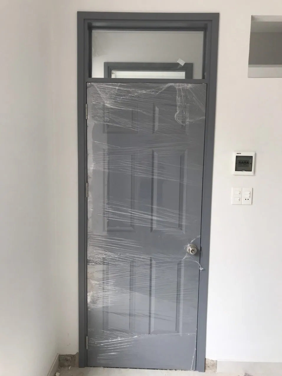 Cửa gỗ HDF sơn quận 8