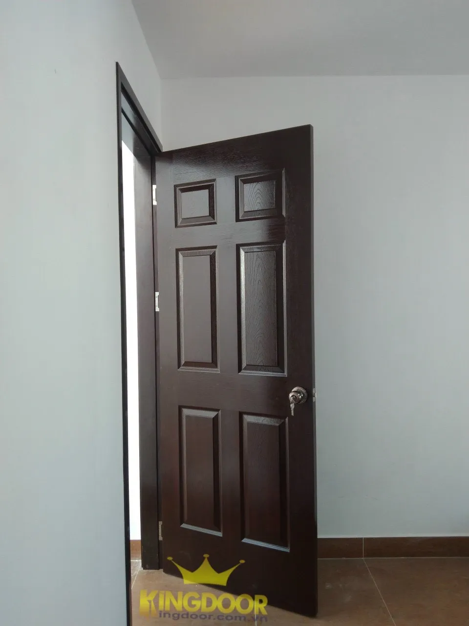 Cửa gỗ HDF sơn quận 8