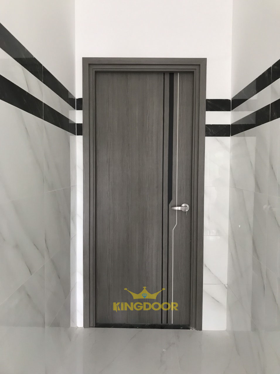 cua-nhua-composite-tai-thu-duc