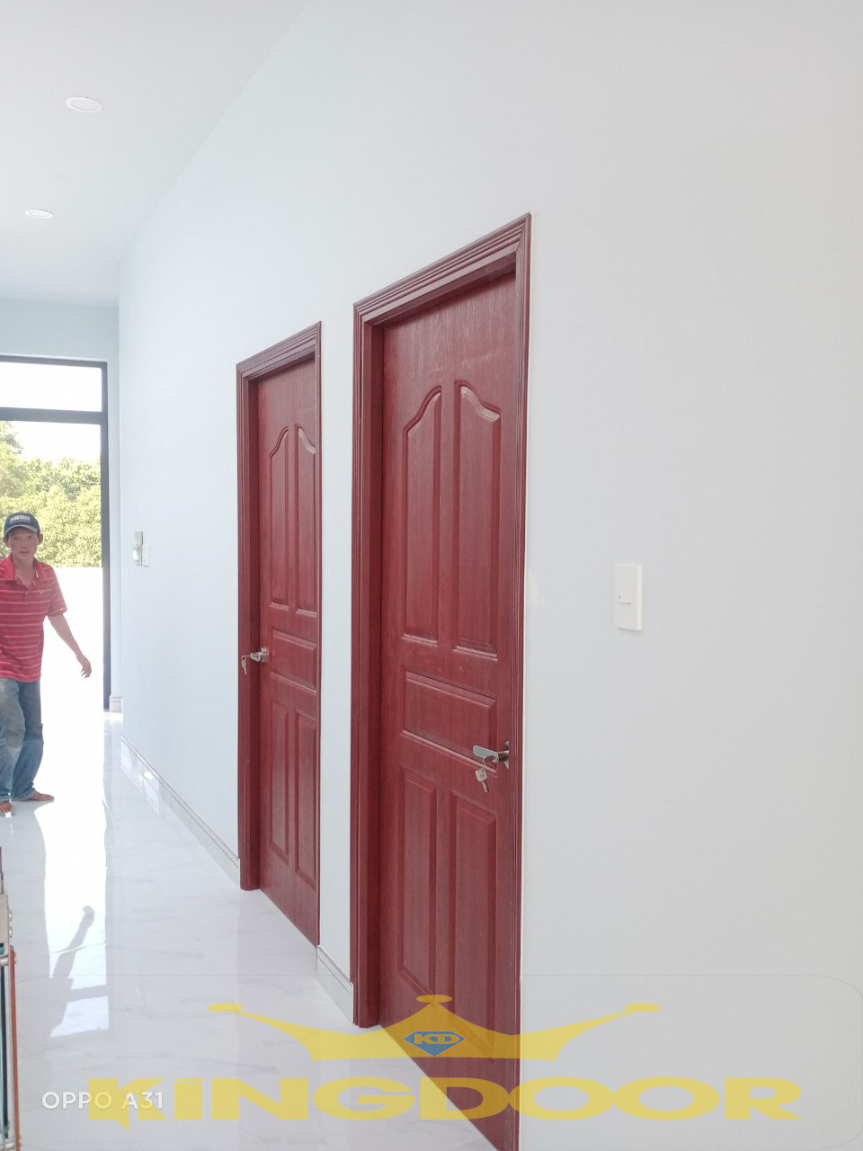 cua-nhua-dai-loan-tai-phu-nhuan