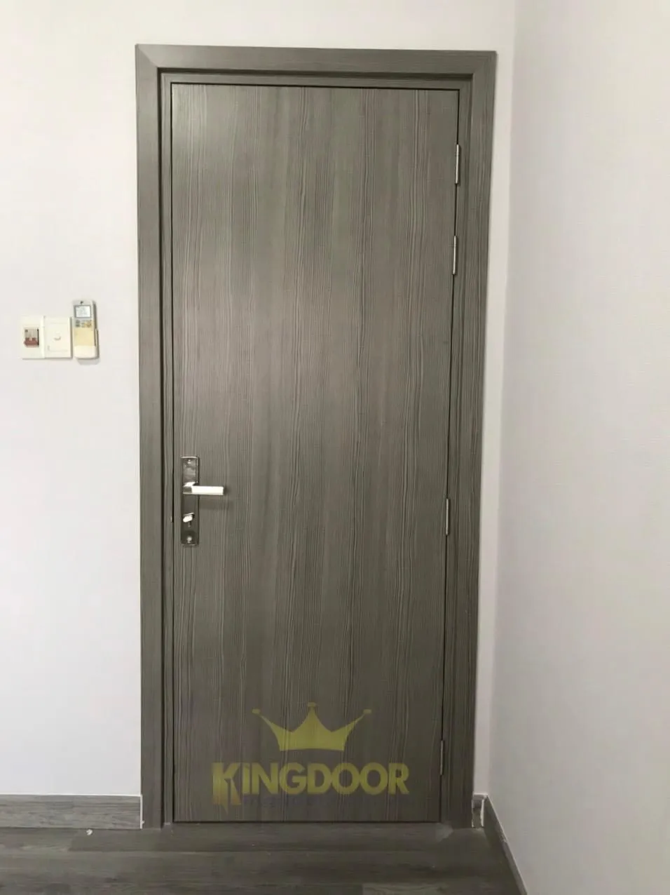 Mẫu cửa phòng ngủ Thủ Đức