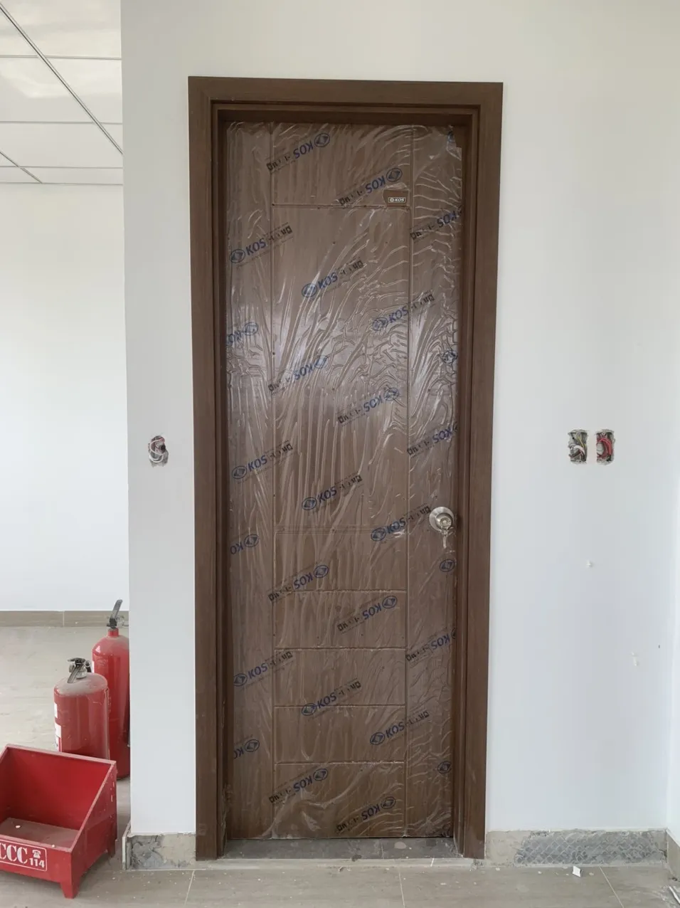 Lắp đặt cửa nhựa ABS Hàn Quốc cho cửa phòng tại Cần thơ