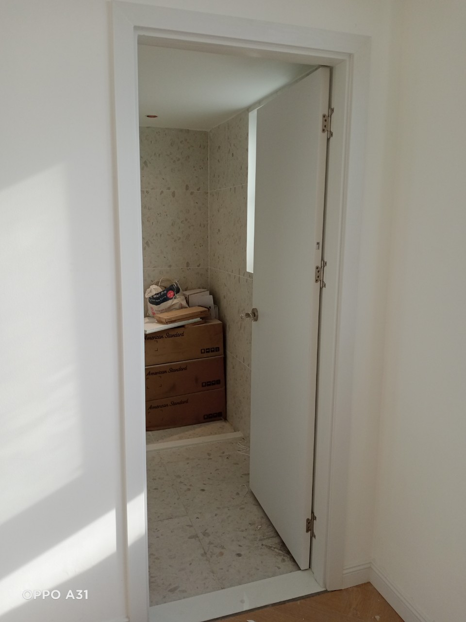 cua-nhua-abs-han-quoc-cho-nha-ve-sinh