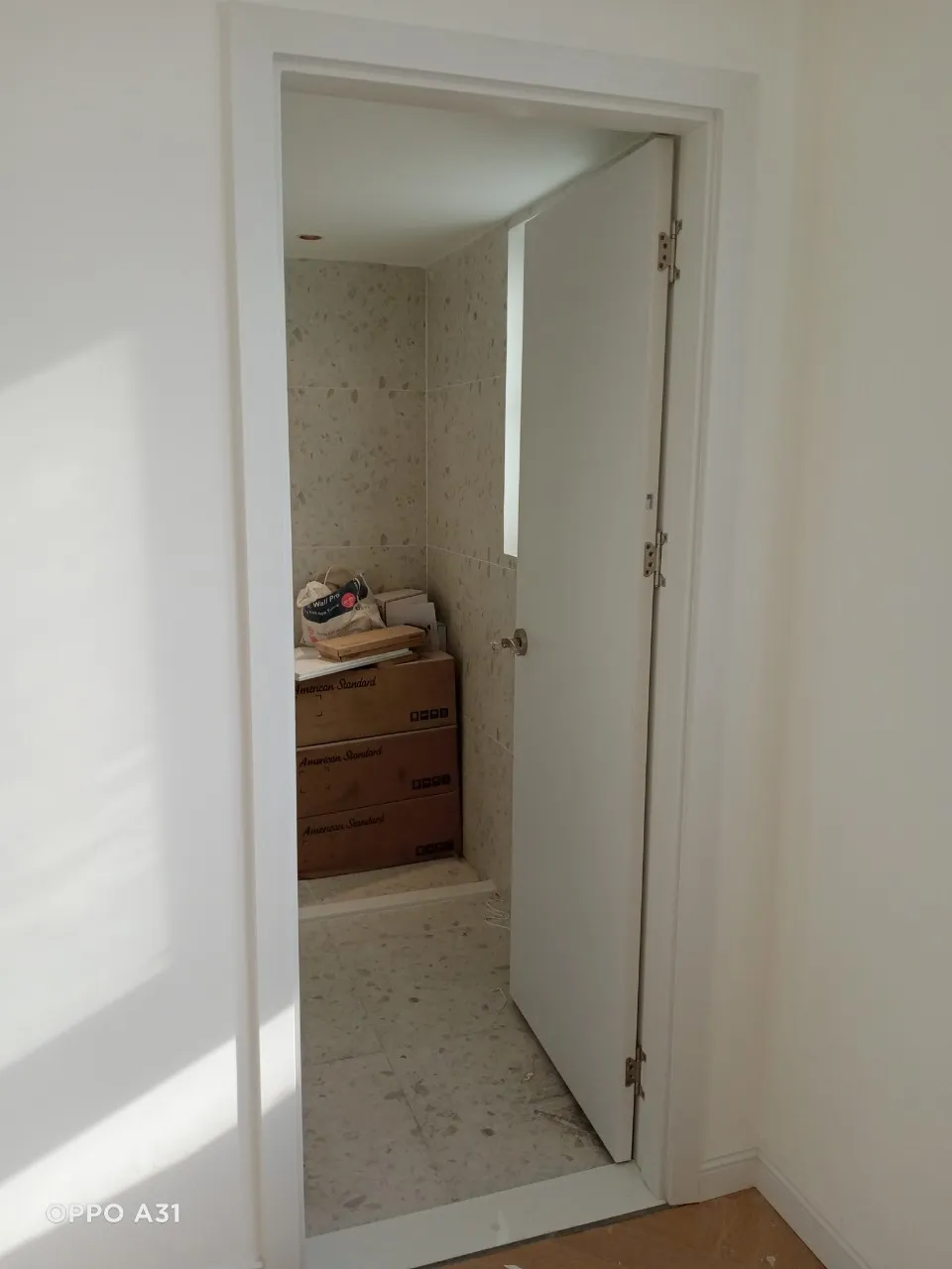 cua-nhua-abs-han-quoc-cho-nha-ve-sinh