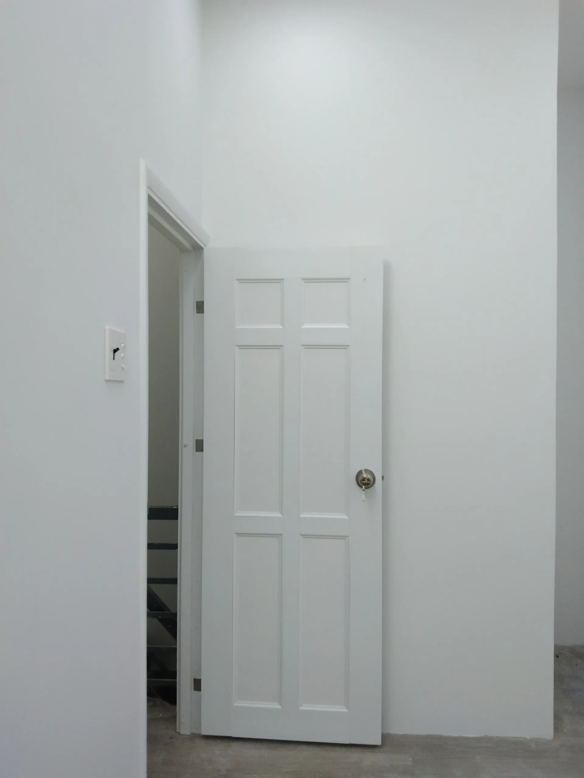 cua-nhua-dai-loan-tai-dong-nai