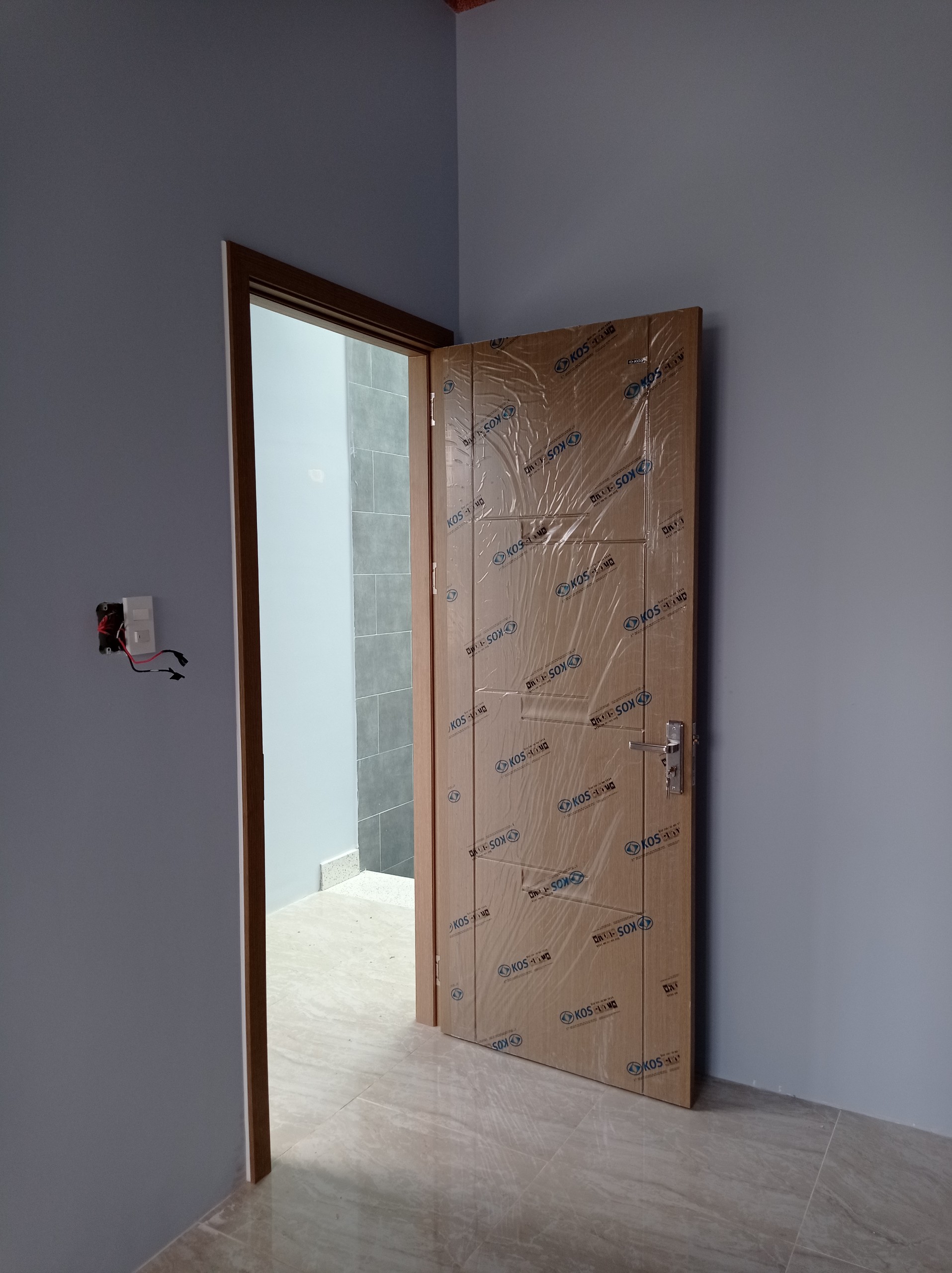 cua-nhua-abs-han-quoc-ca-mau