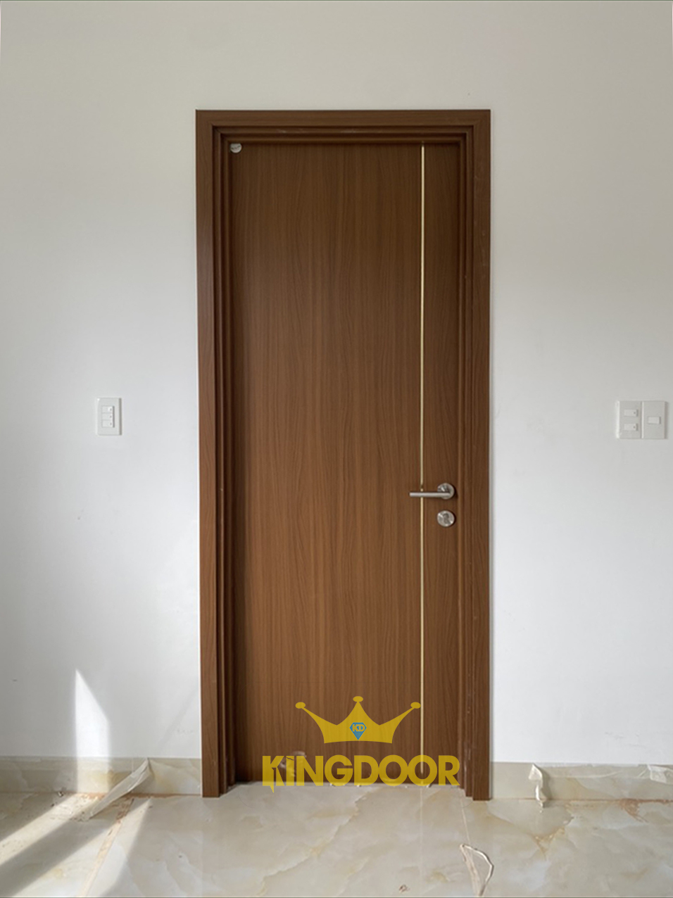 cua-nhua-composite-tai-khanh-hoa