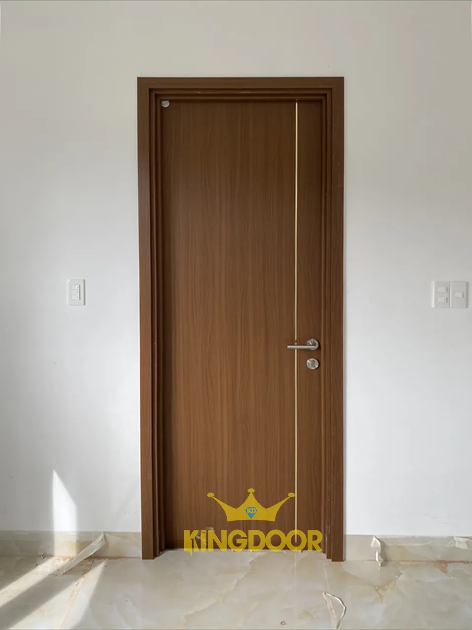 cua-nhua-composite-tai-khanh-hoa