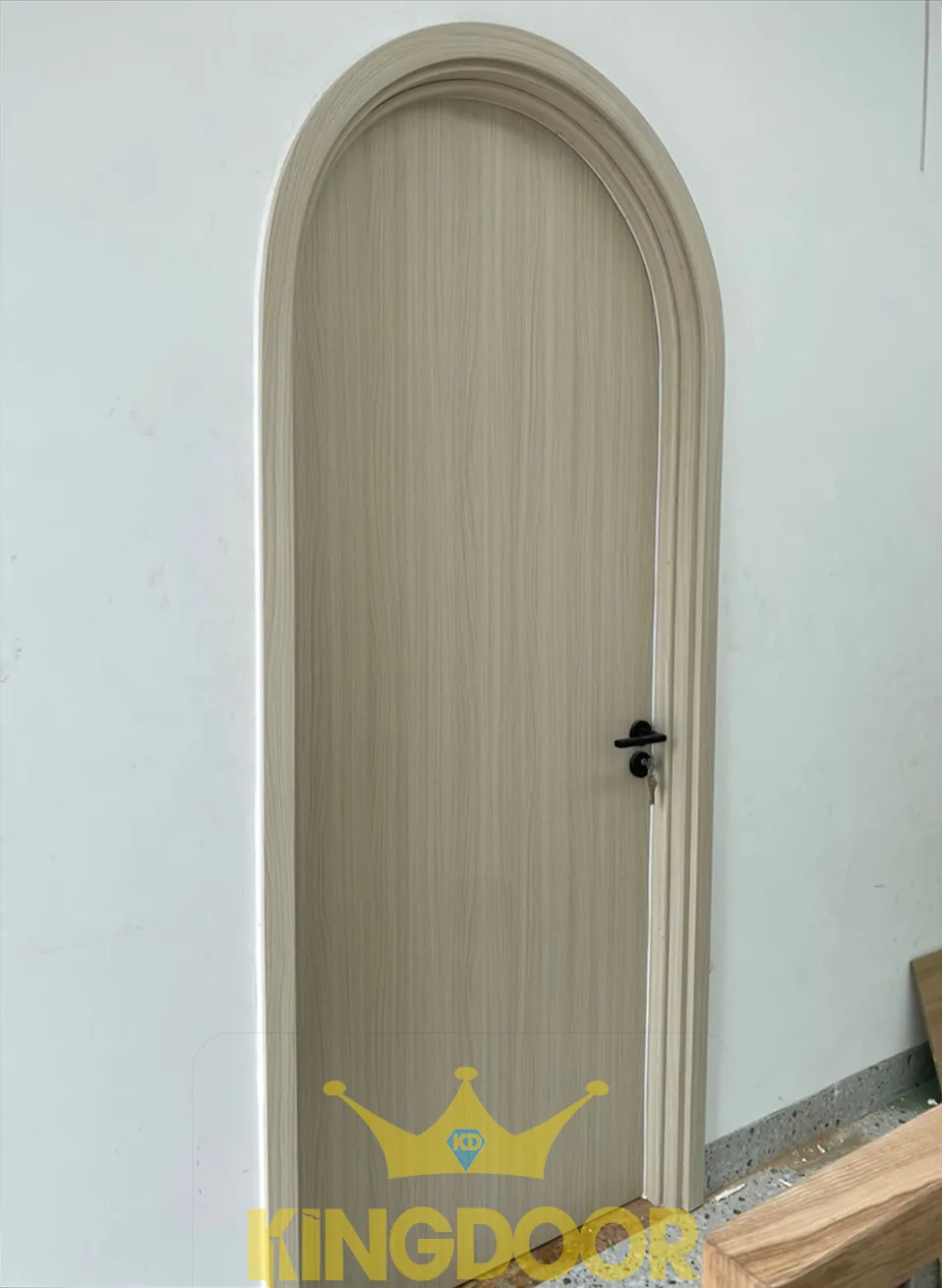 cua-vom-nhua-composite-nha-trang