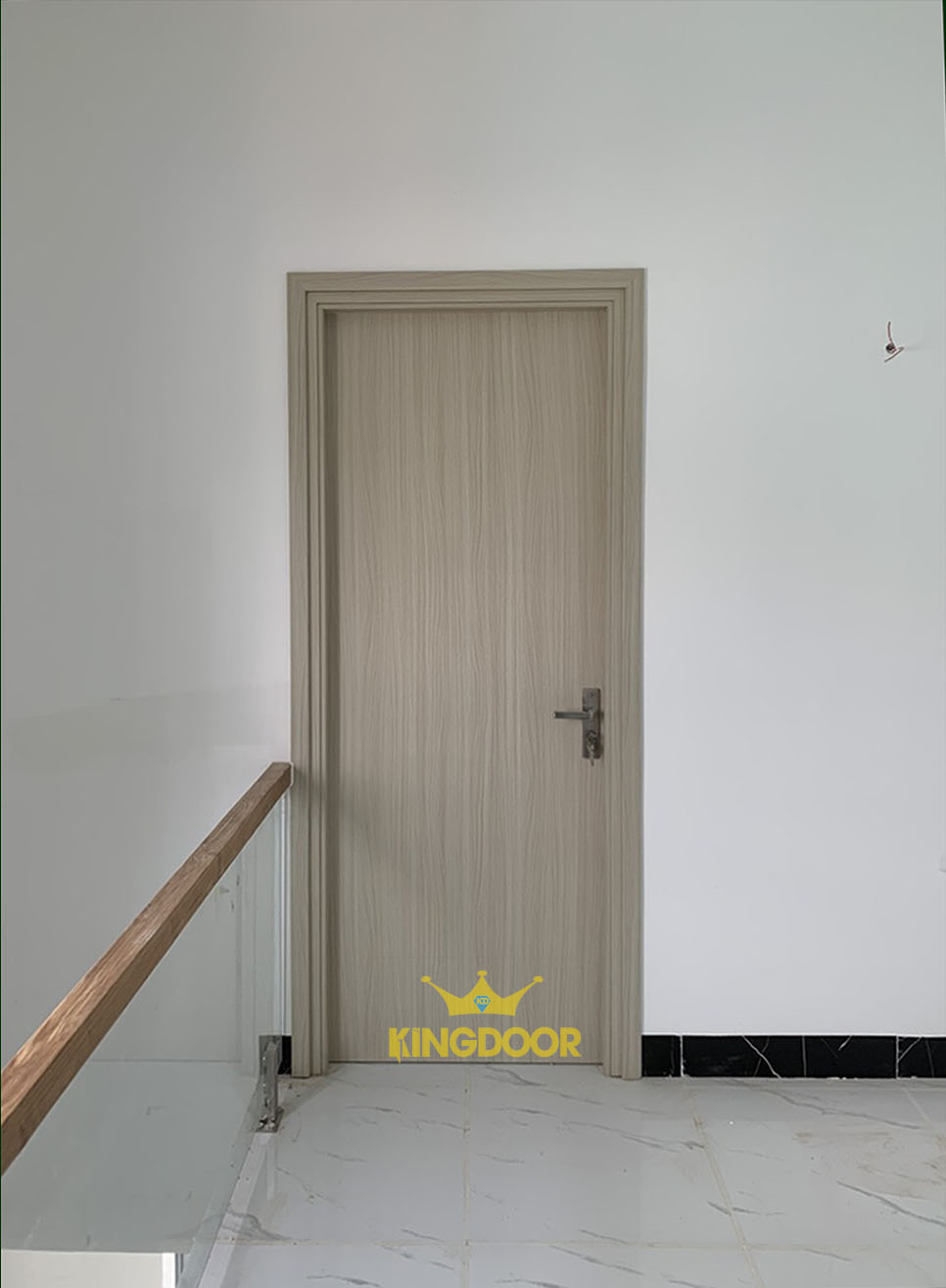 cua-nhua-composite-dong-nai