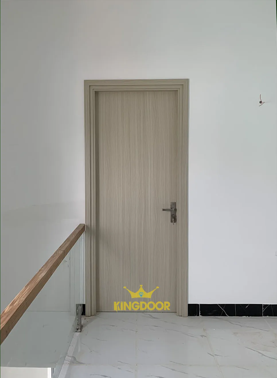 cua-nhua-composite-dong-nai