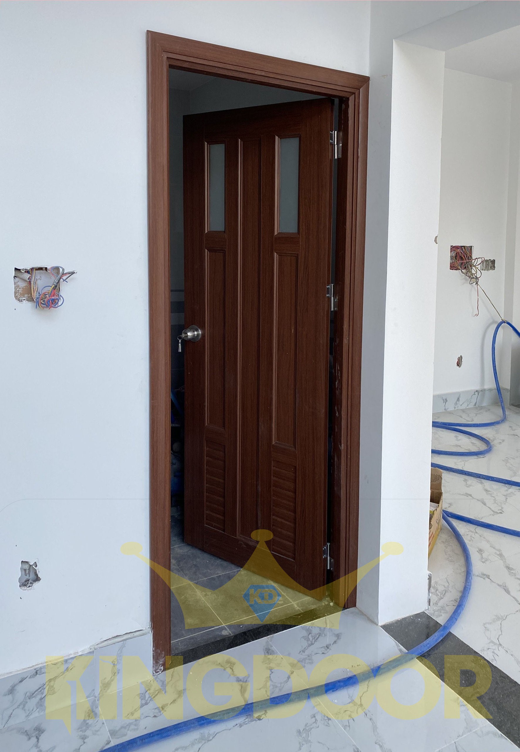 cua-nhua-dai-loan-chat-luong-tai-tphcm