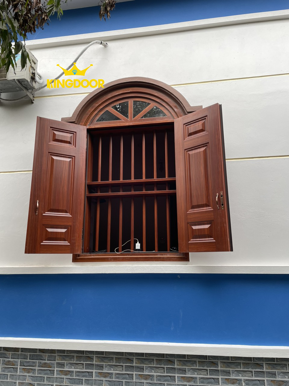 cua-so-thep-van-go-tai-binh-dương