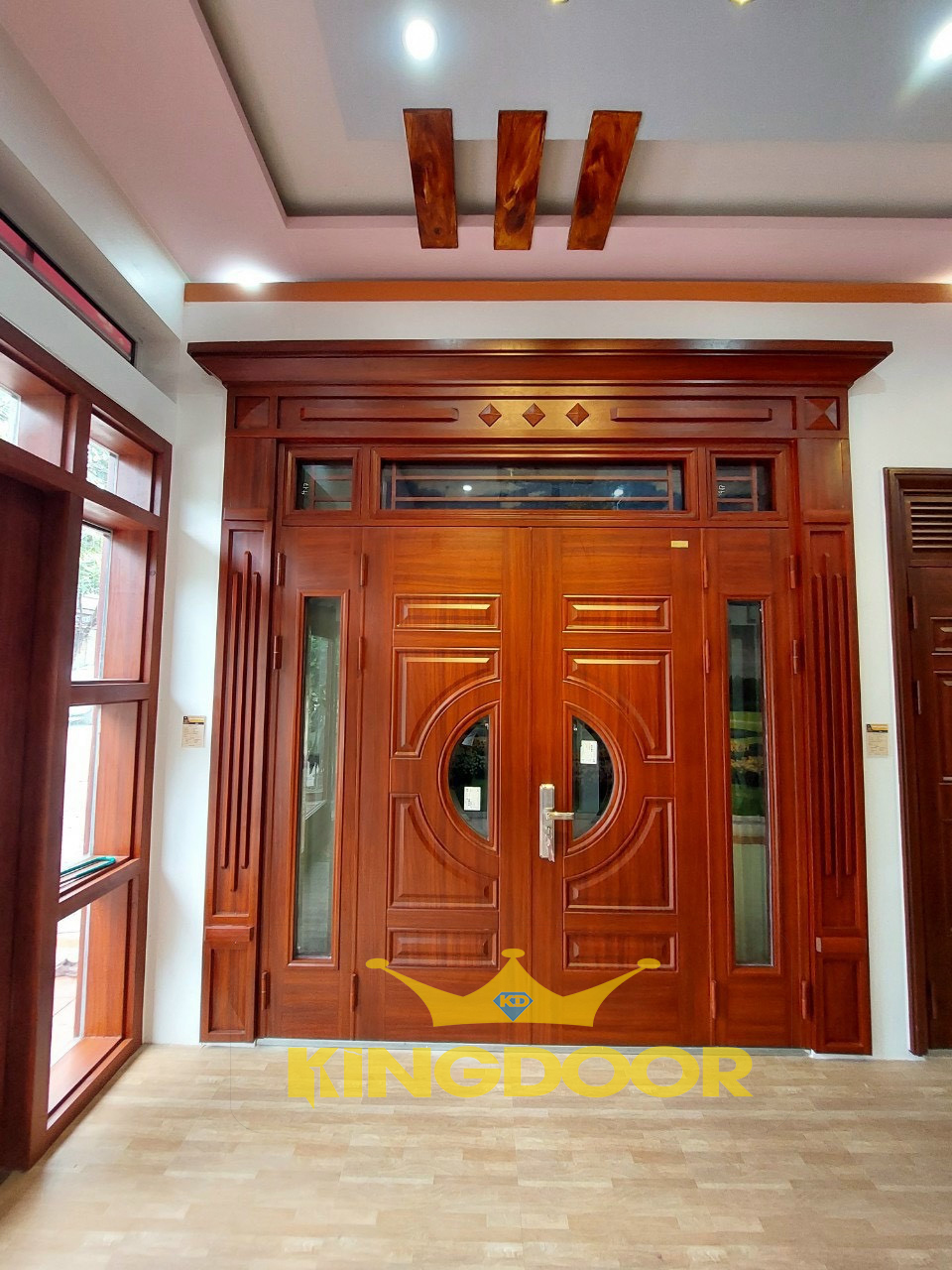 cua-thep-van-go-tai-nha-trang