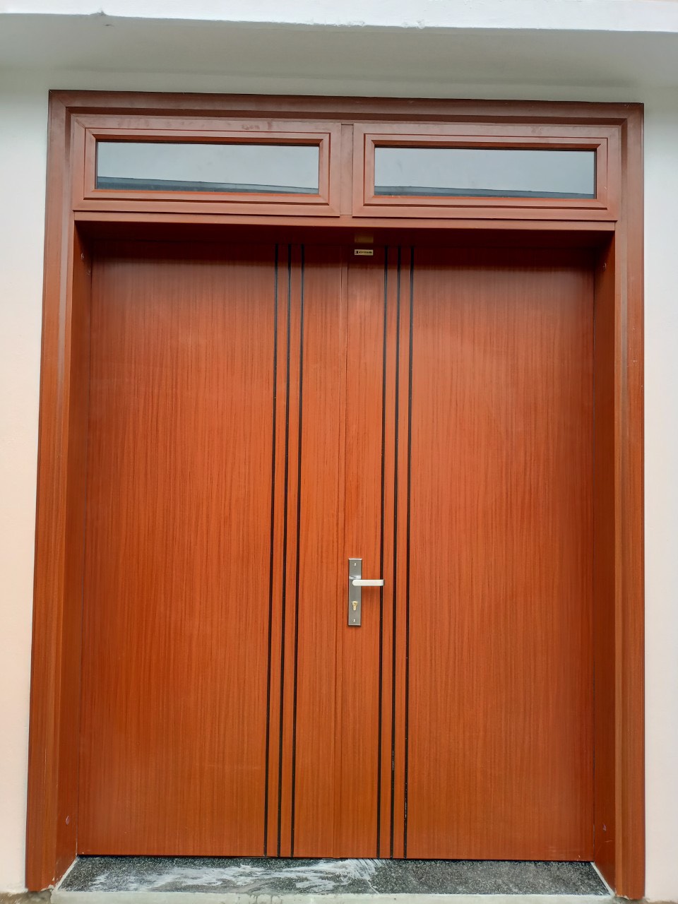 cua-thep-van-go-tai-soc-trang