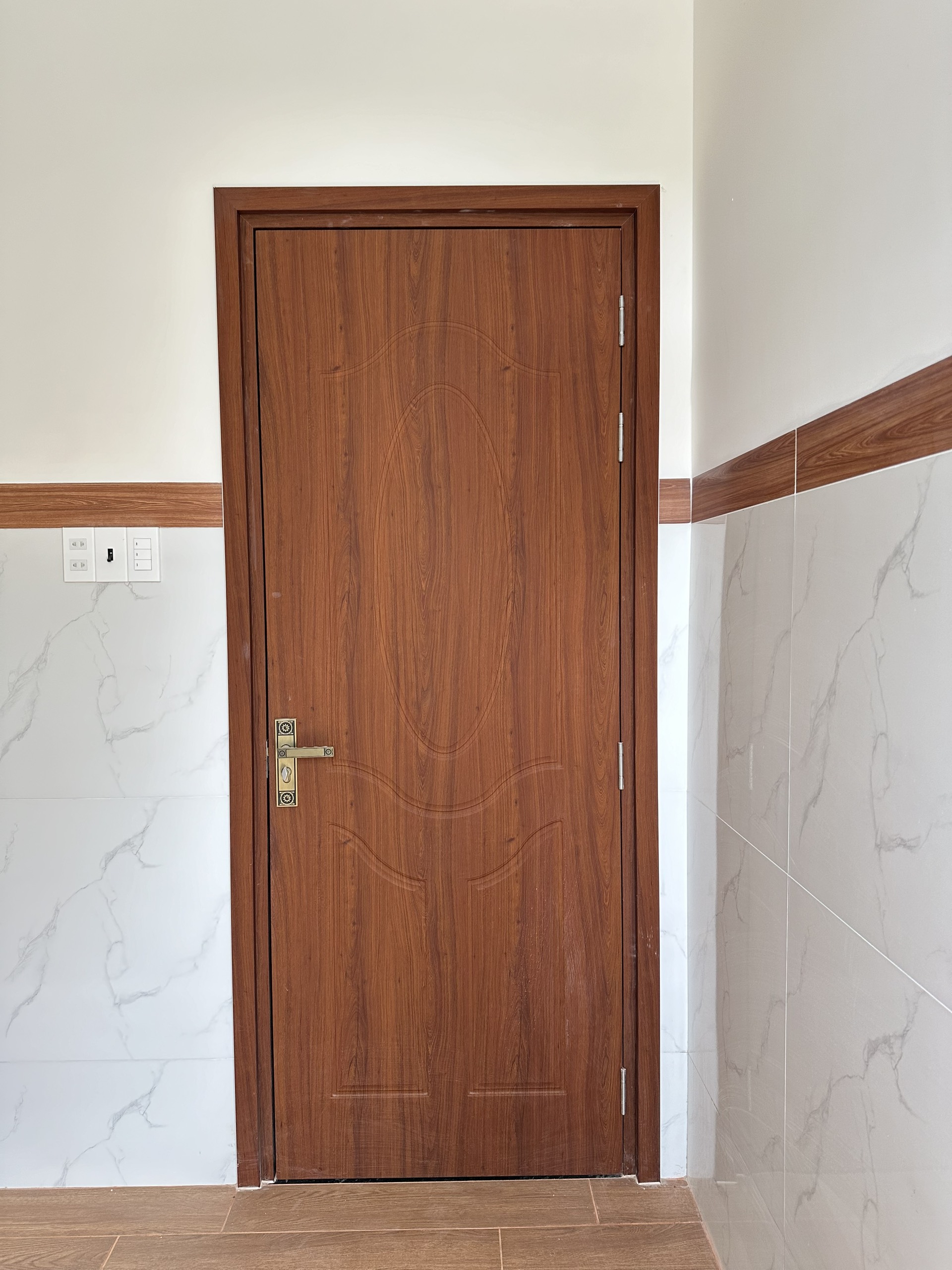 cua-nhua-composite-tai-tphcm