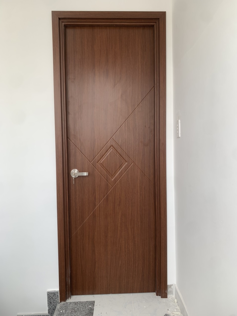 cua-nhua-composite-tai-tphcm