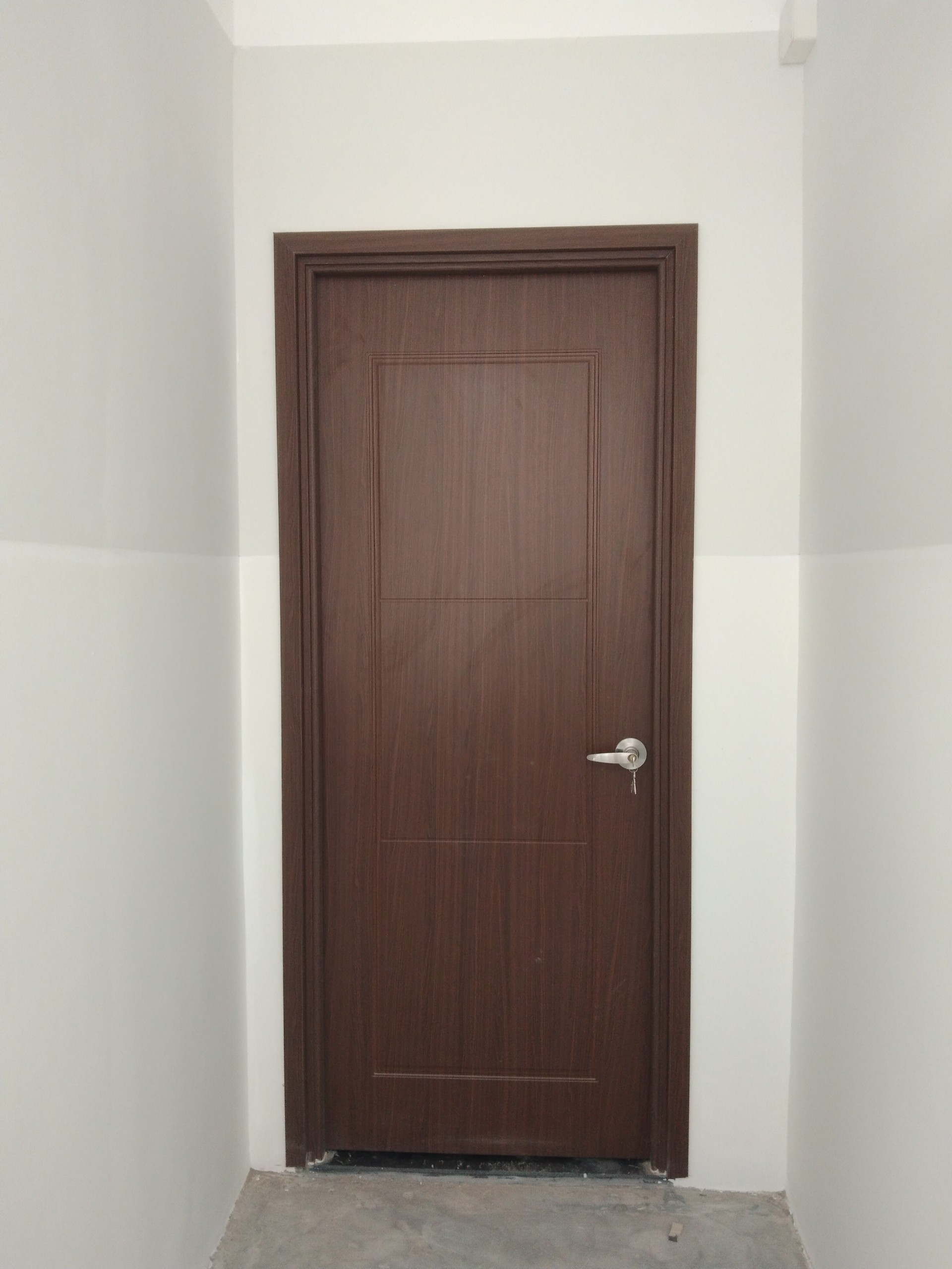 cua-nhua-compoiste-tai-quan 1