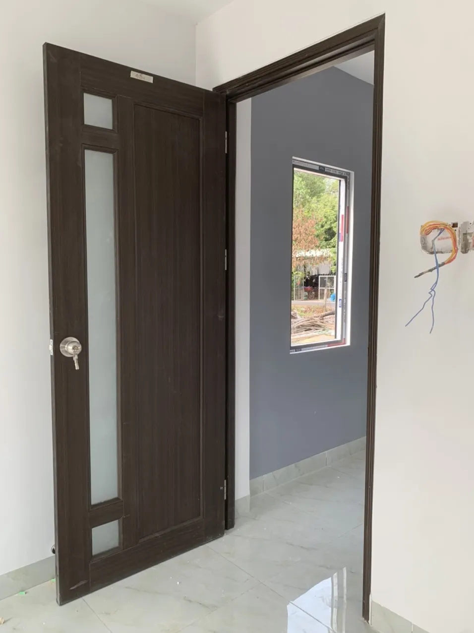 cua-nhua-dai-loan-tai-phan-thiet