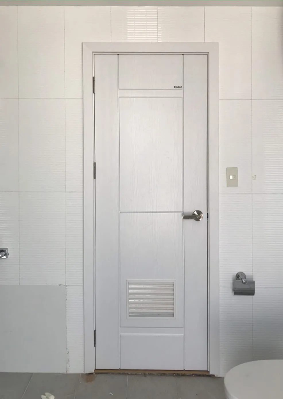 cua-nhua-abs-han-quoc