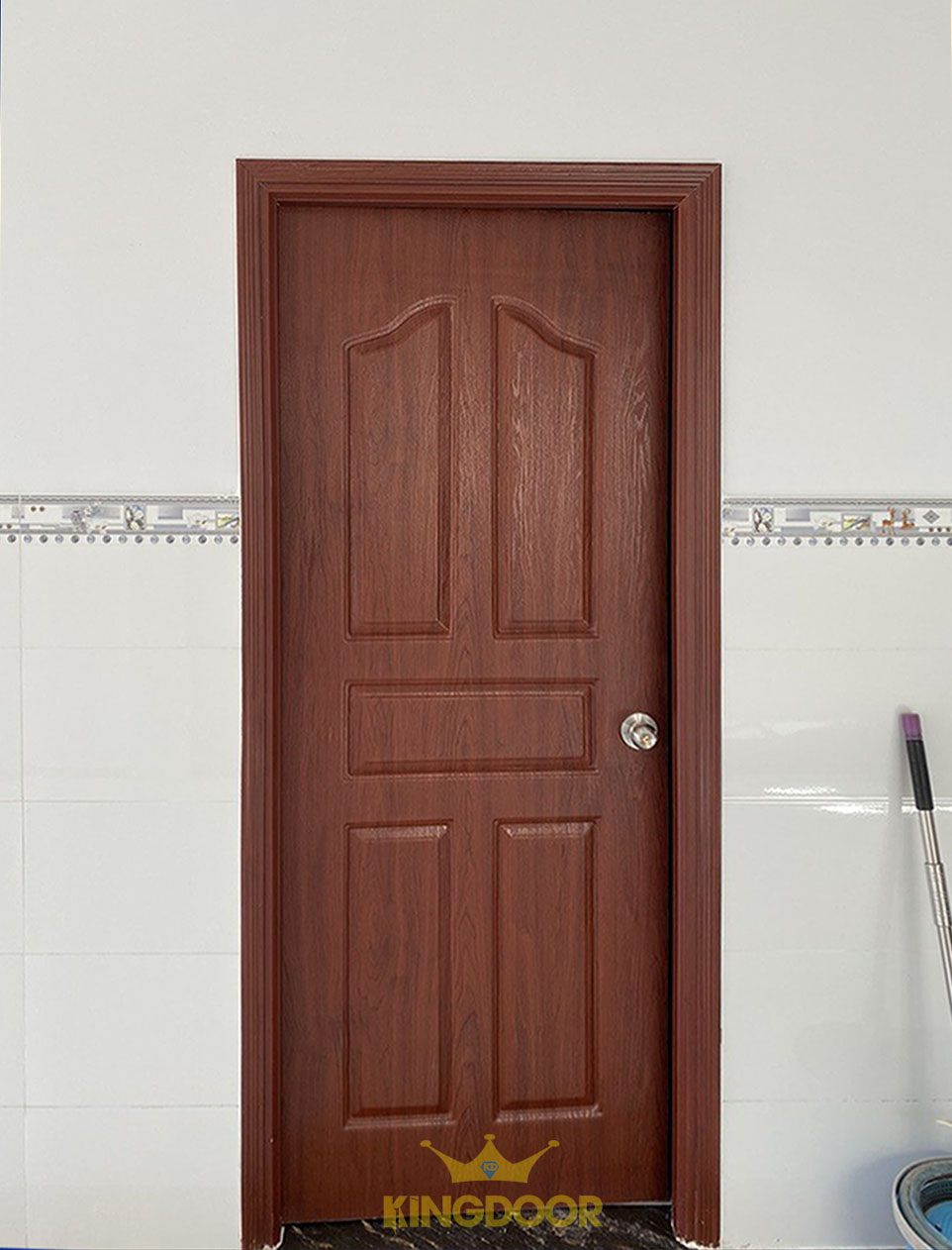 cua-nhua-dai-loan-đuc