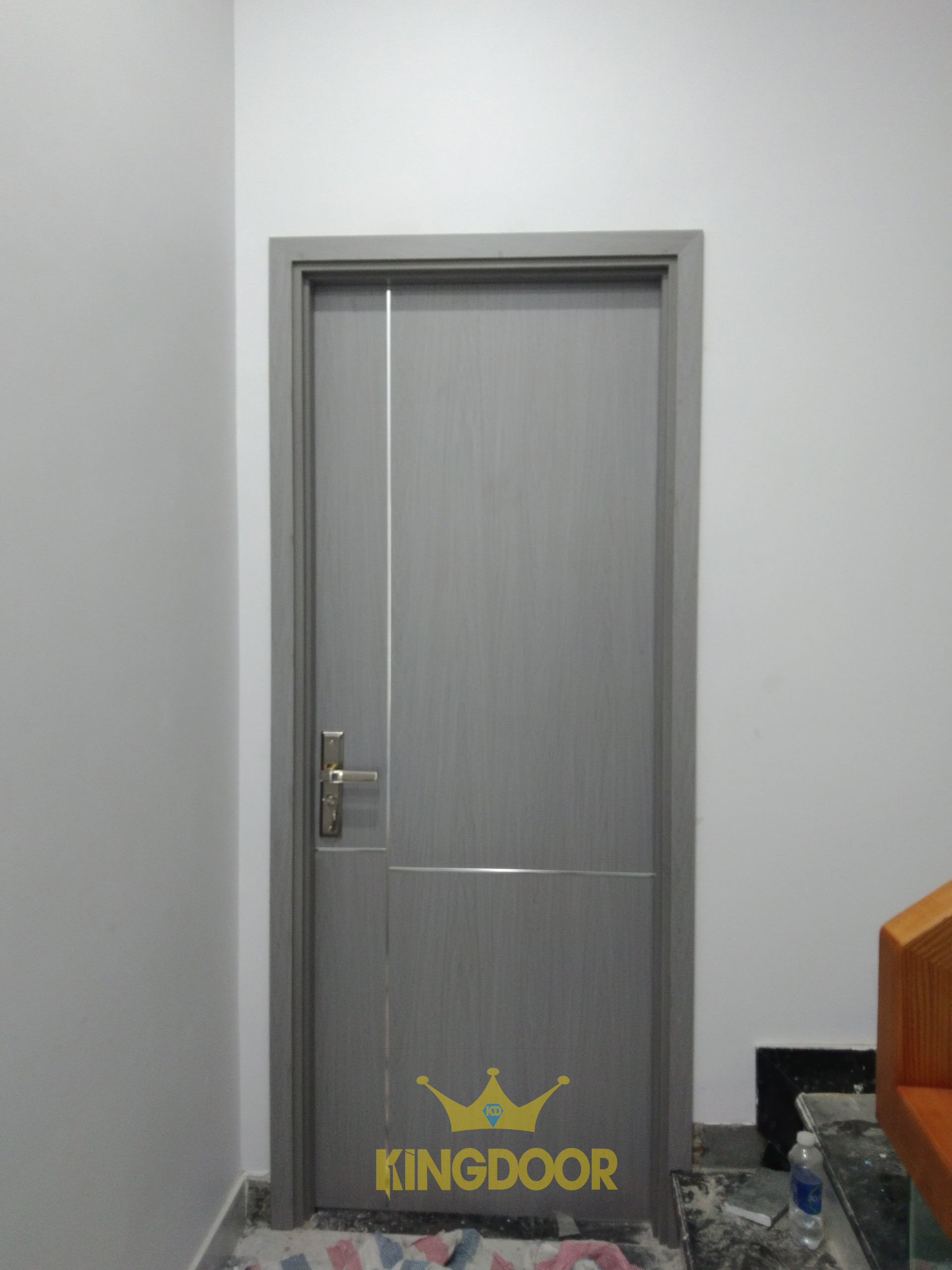 cua-go-cong-nghiep-tại-binh-tan