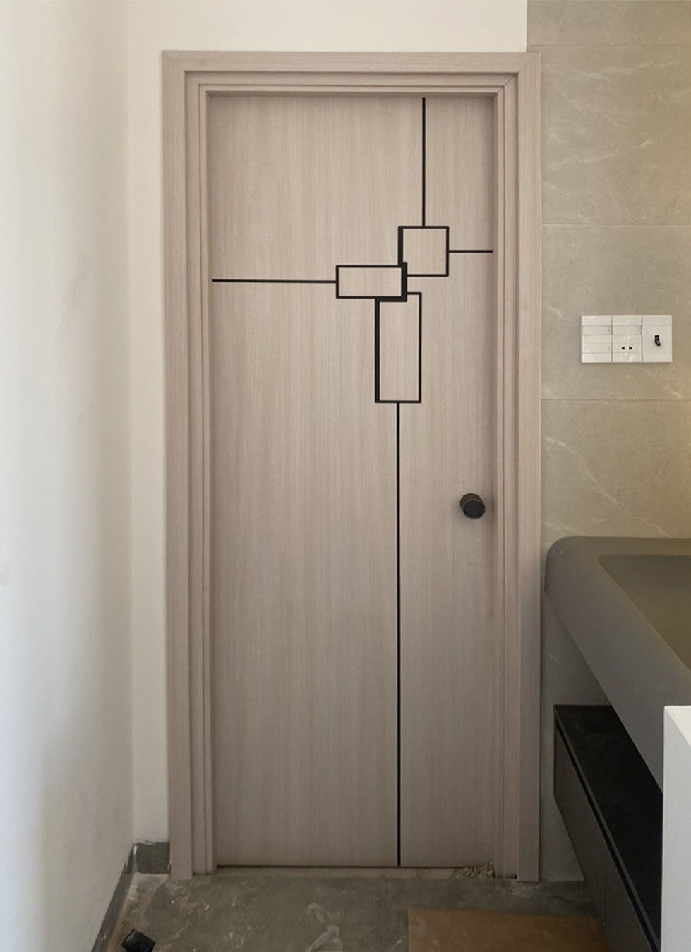 cua-nhua-composite-tai-lam-dong