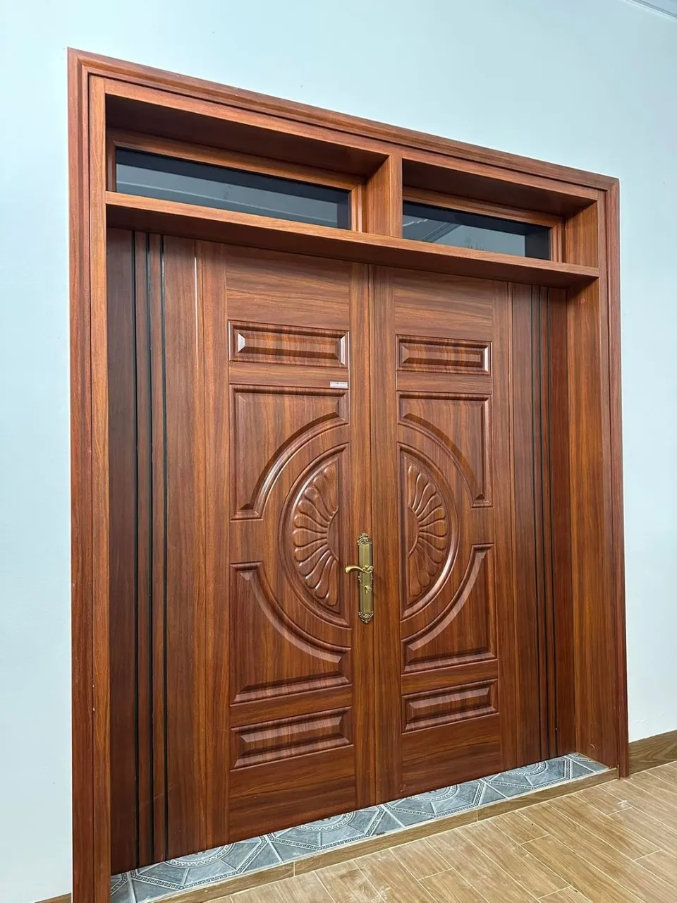 cua-thep-van-go-4-canh