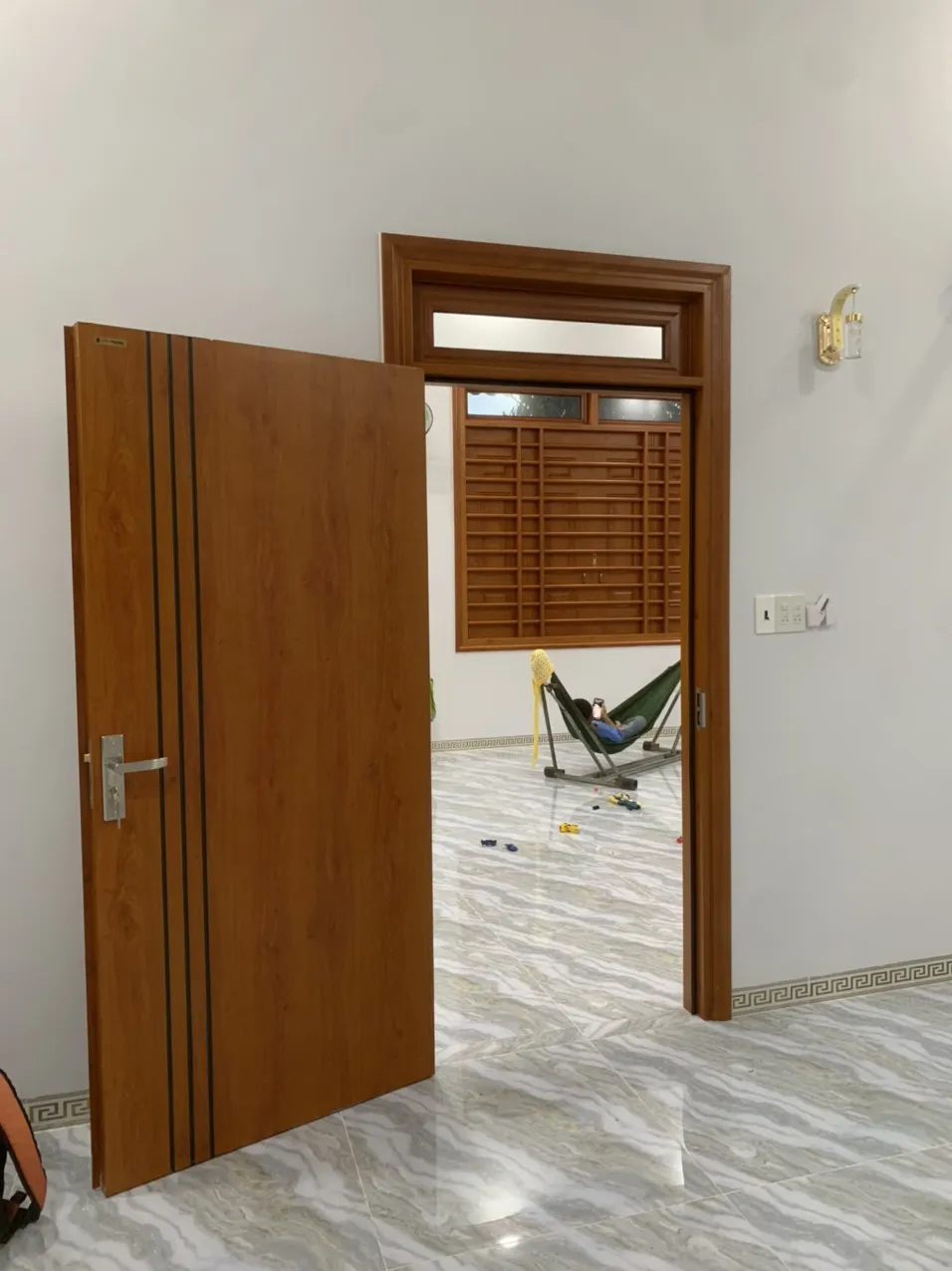 Cửa thép vân gỗ tại Khánh Hòa