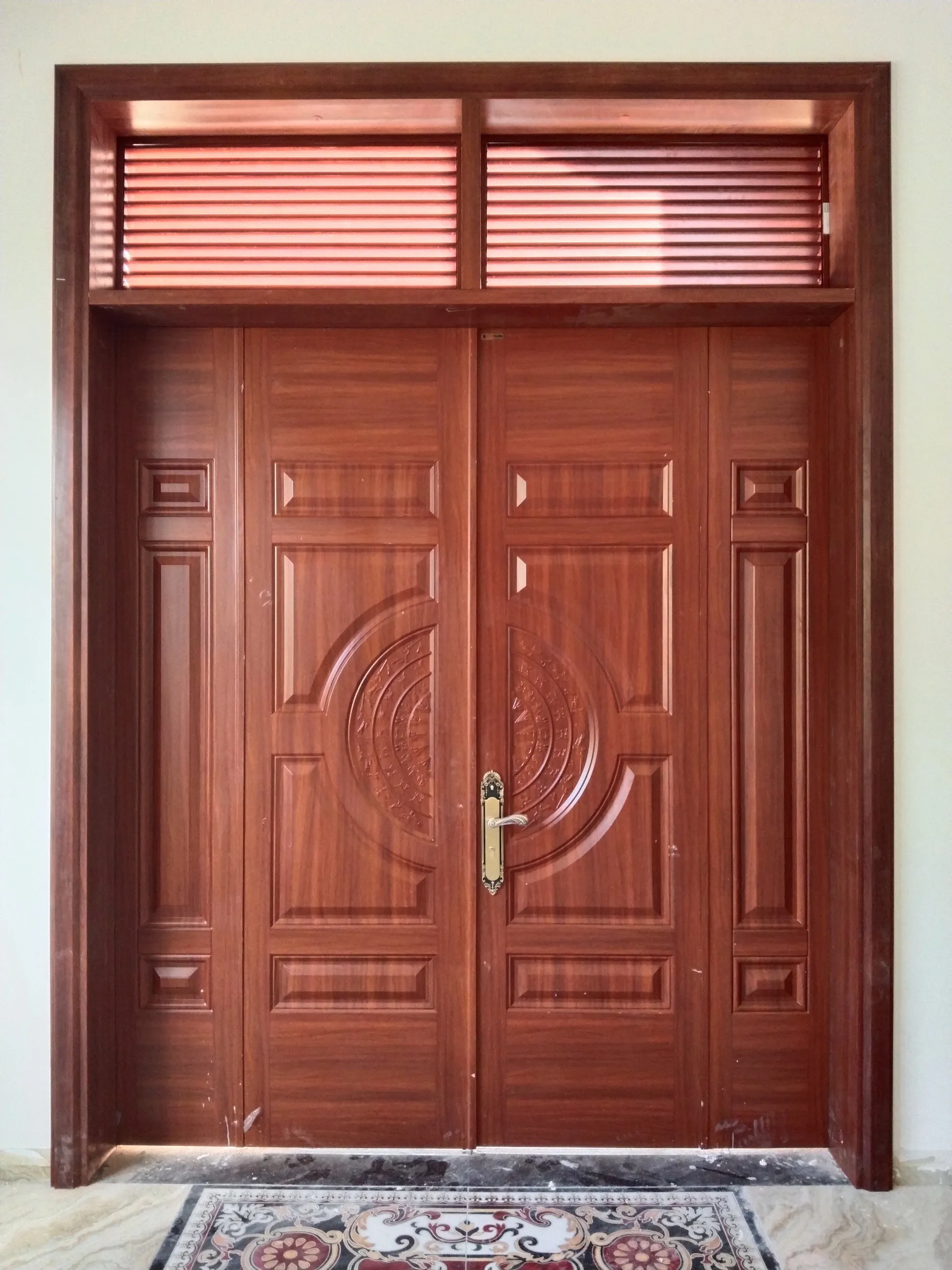 Cửa thép vân gỗ tại Khánh Hòa