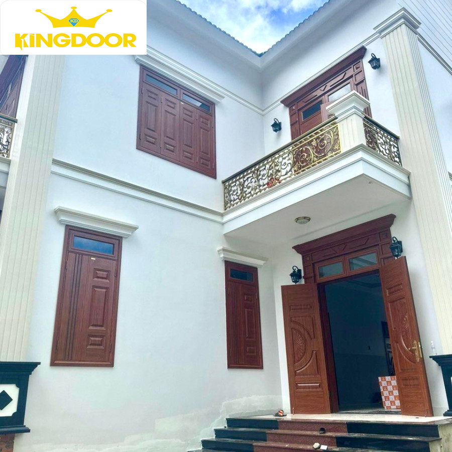 cua-thep-van-go-tai-quan-2