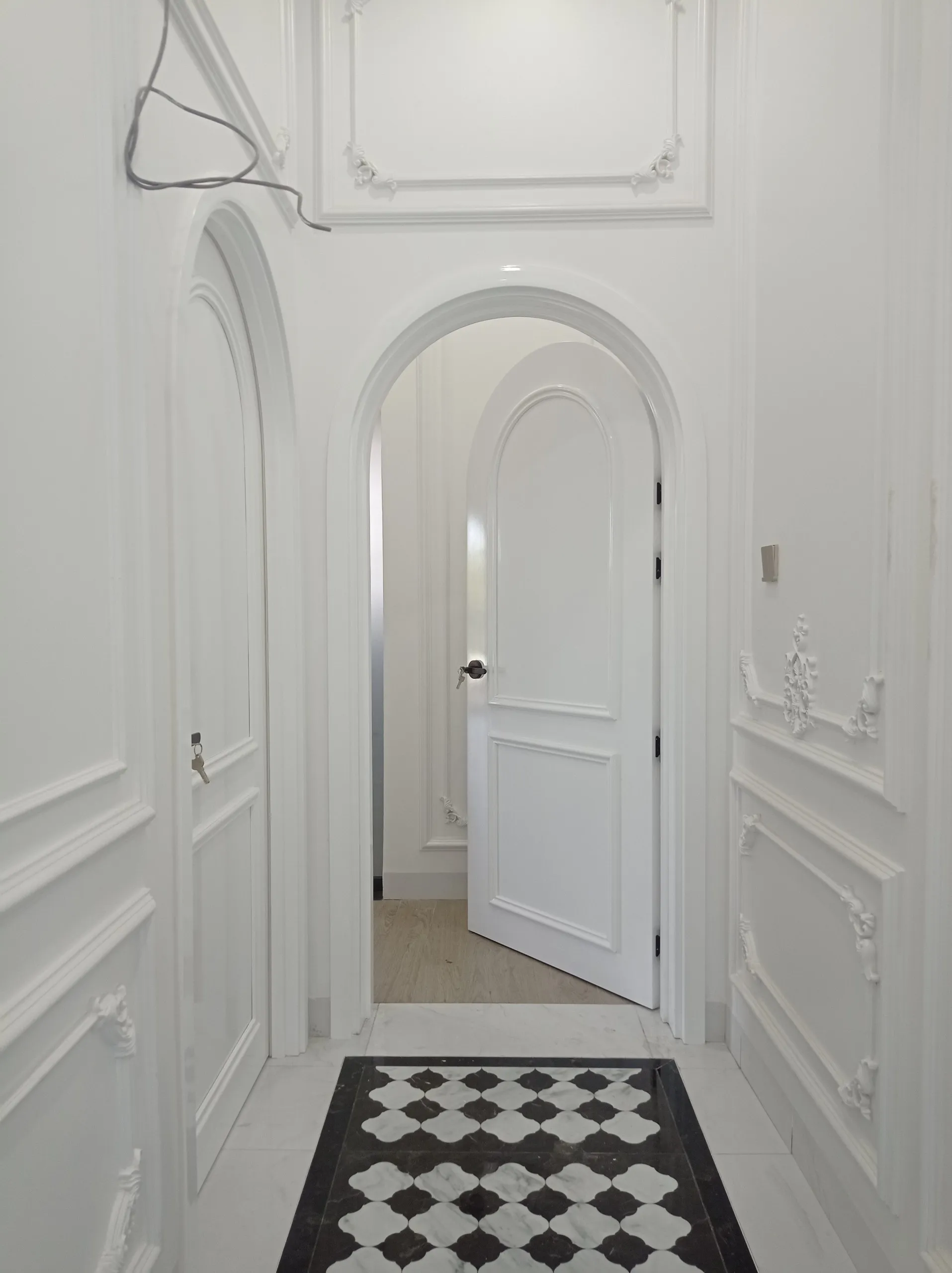 Cửa vòm composite tại tân uyên