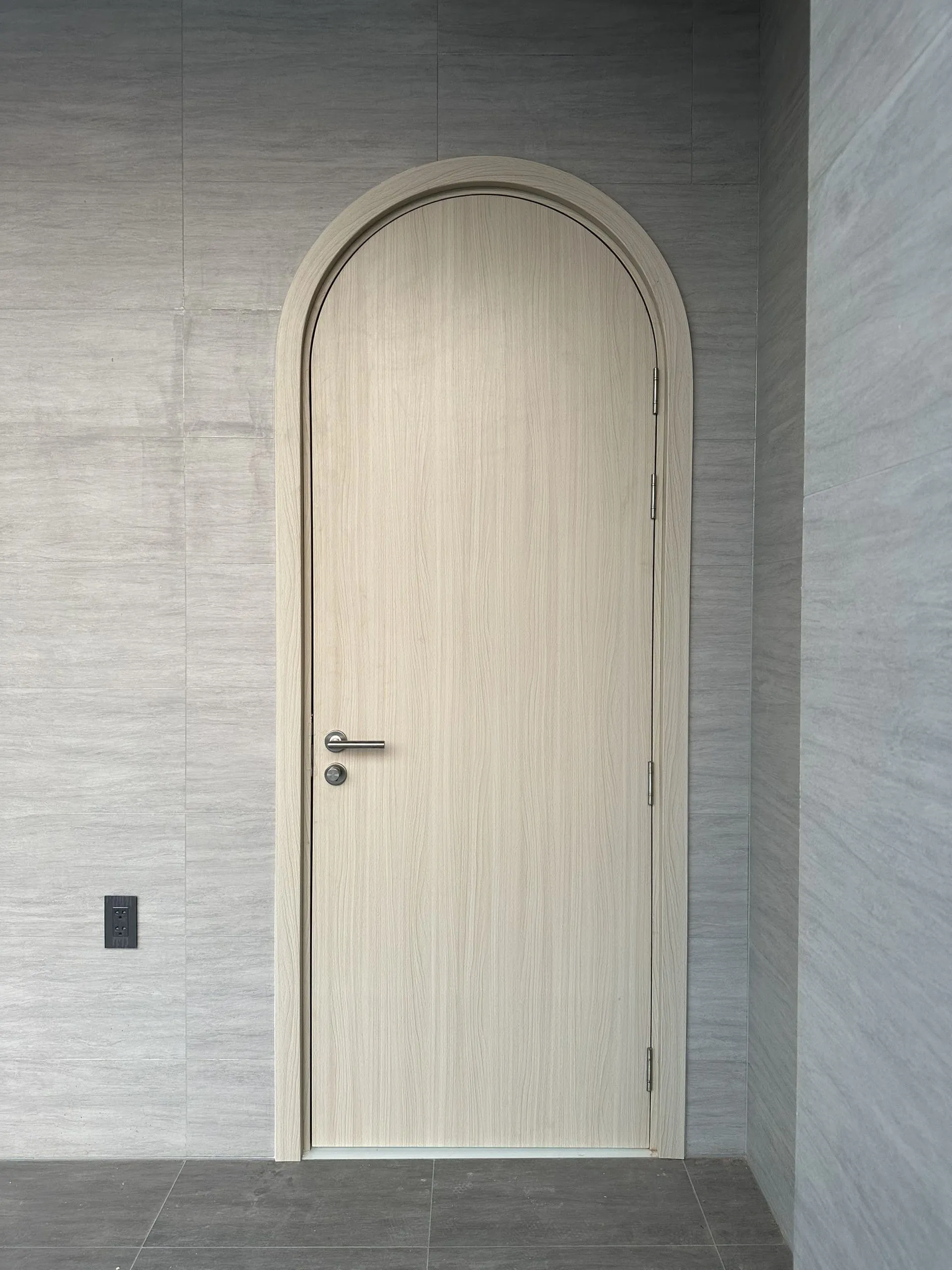 Cửa vòm composite tại tân uyên