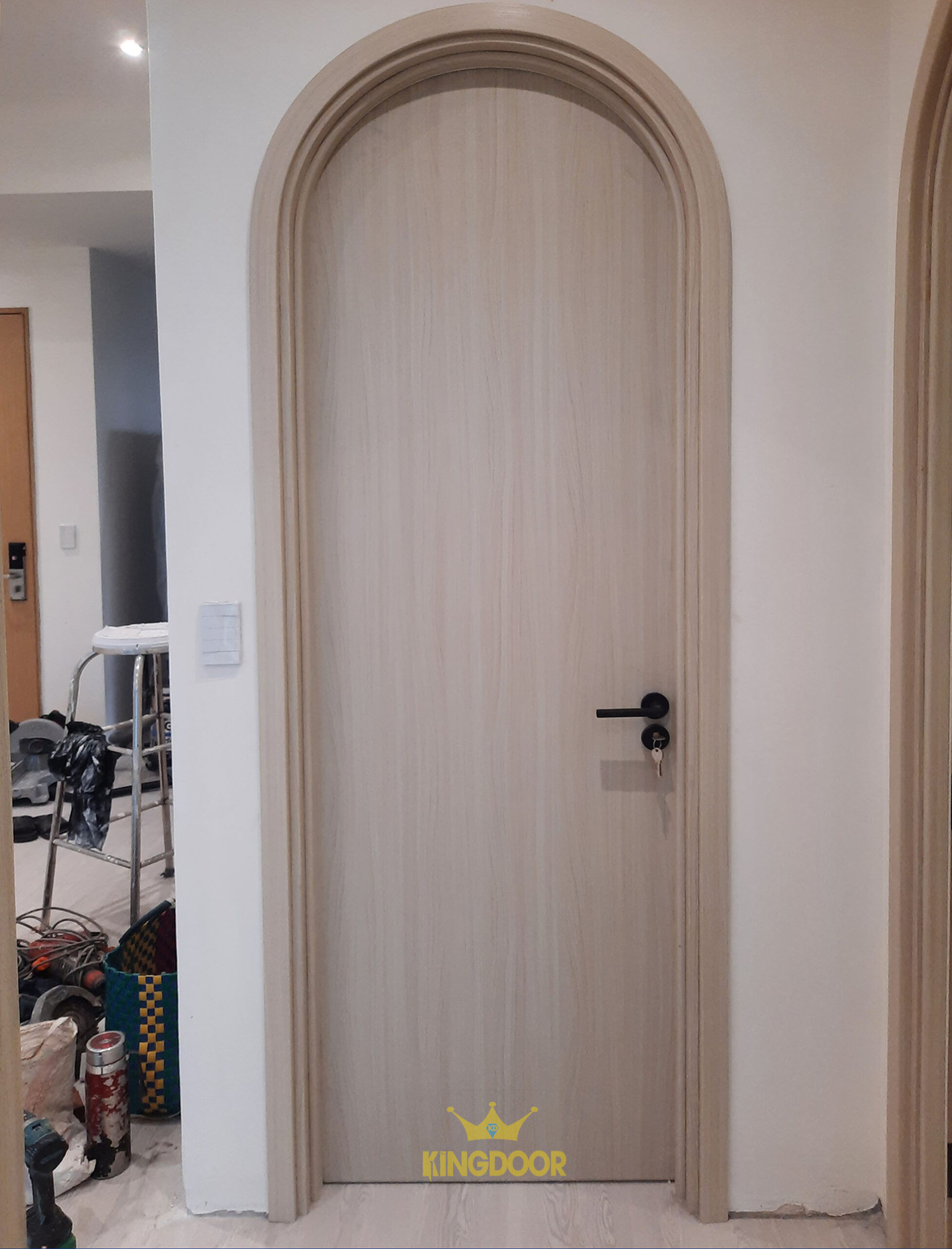 cua-vom-nhua-composite