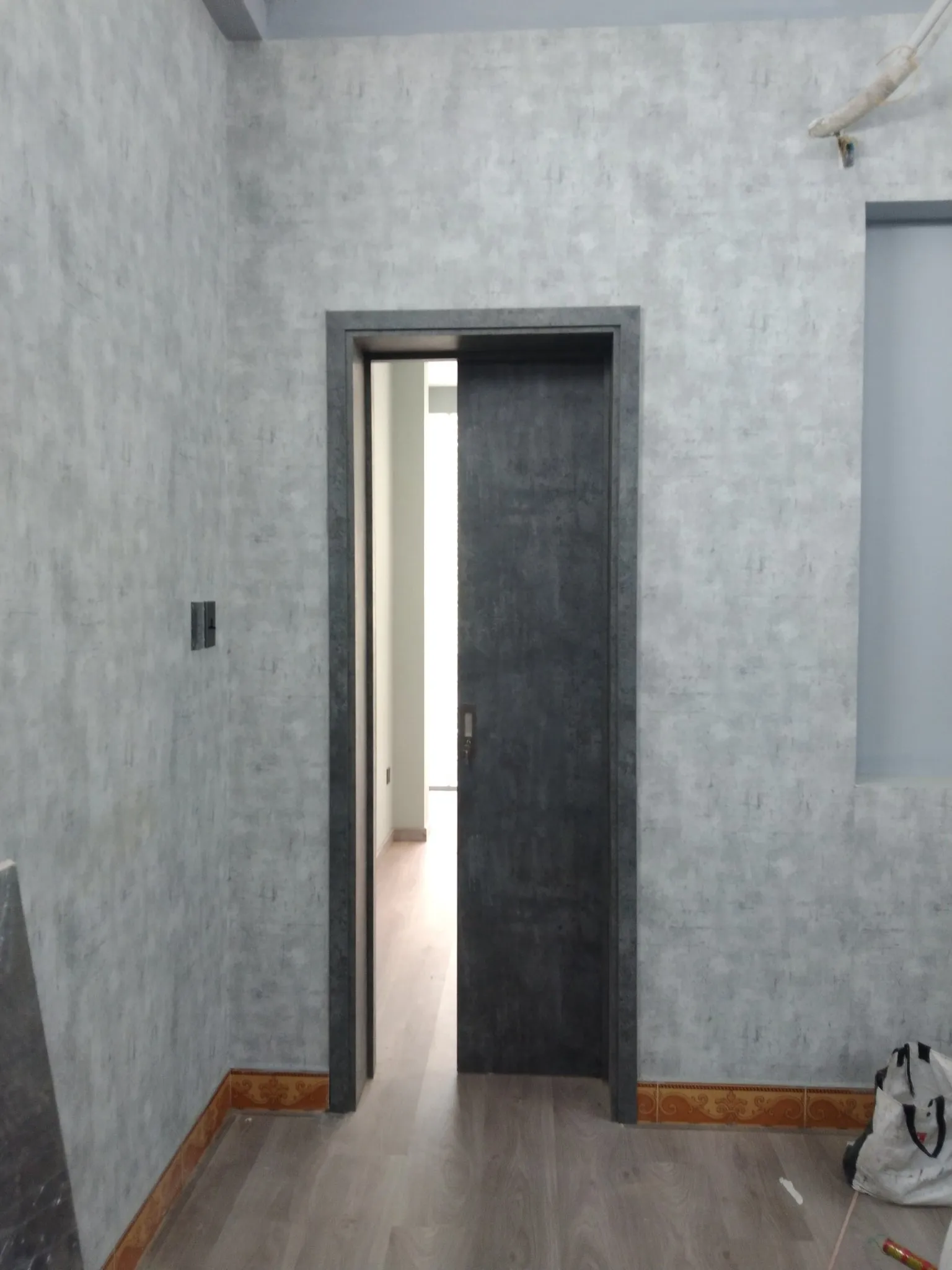 cua-go-cong-nghiep-tai-nha-trang