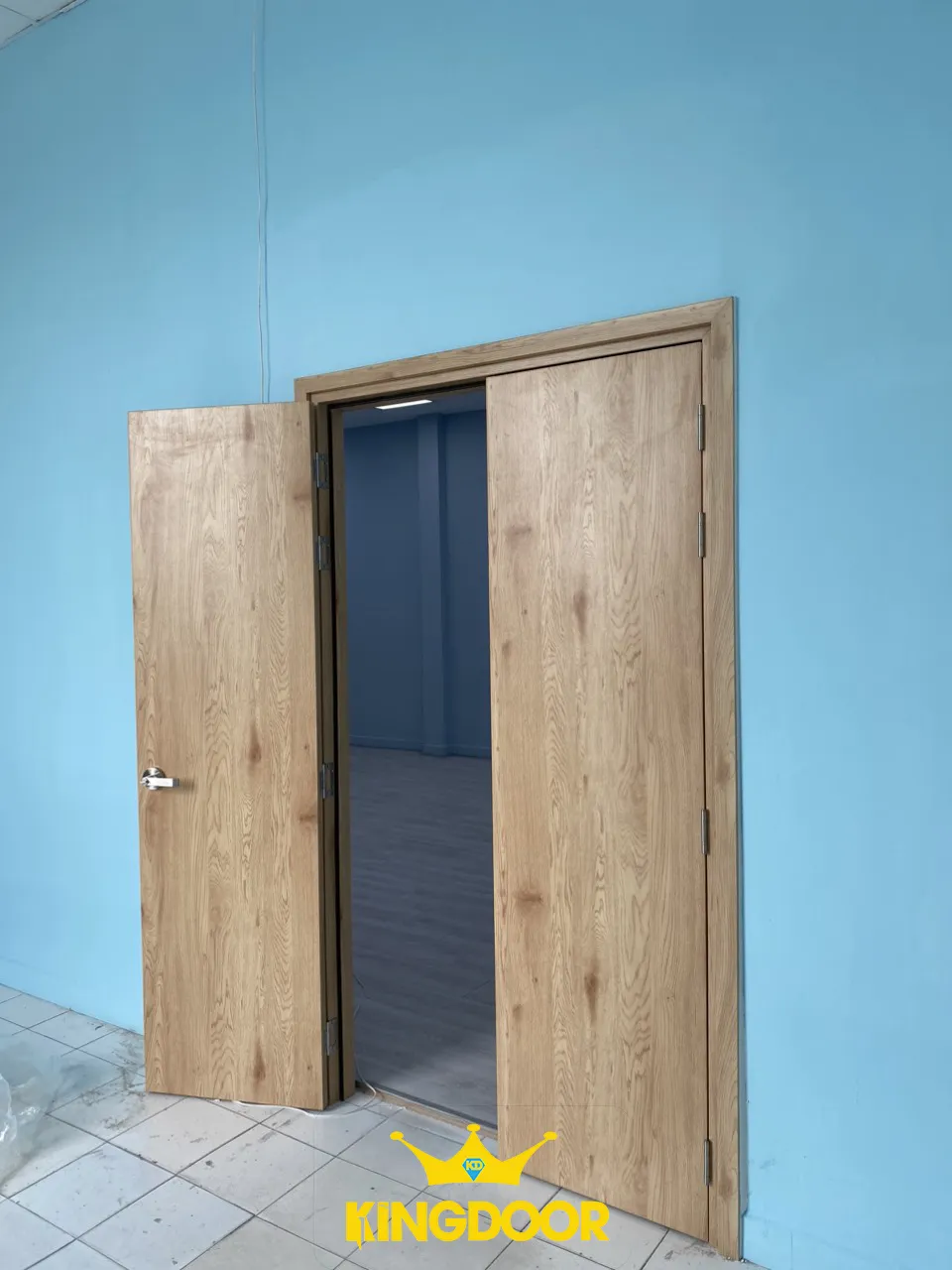 cua-nhua-composite-2-canh