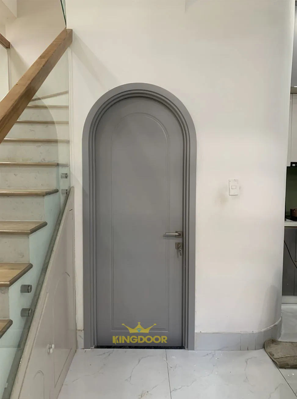 cua-vom-nhua-composite son-pu