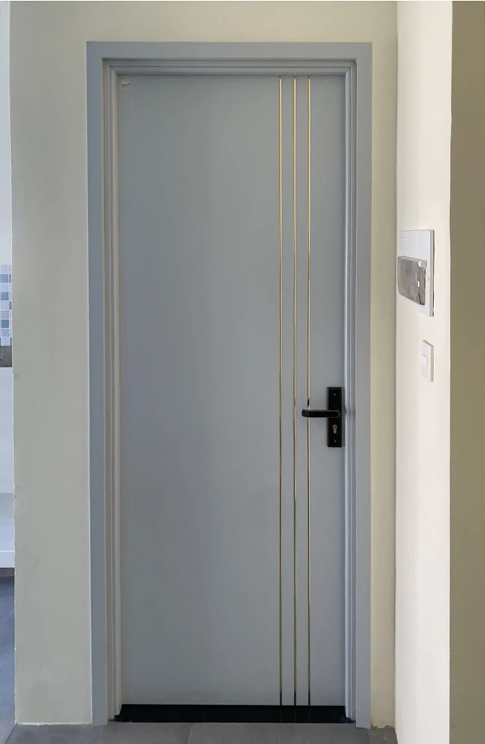 cua-nhua-composite-tai-quan-8